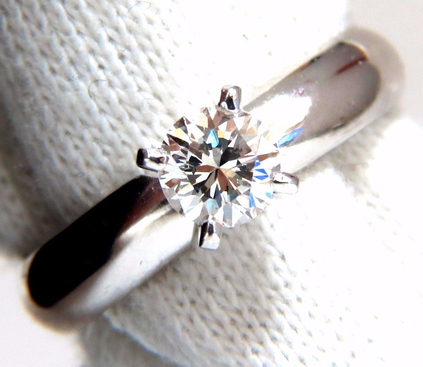 GIA Certified 0.51ct E Color VS2 Clarity Natural Round Diamond Engagement Ring in Platinum Setting - Perfect for Proposals, Anniversaries & Special Occasions
