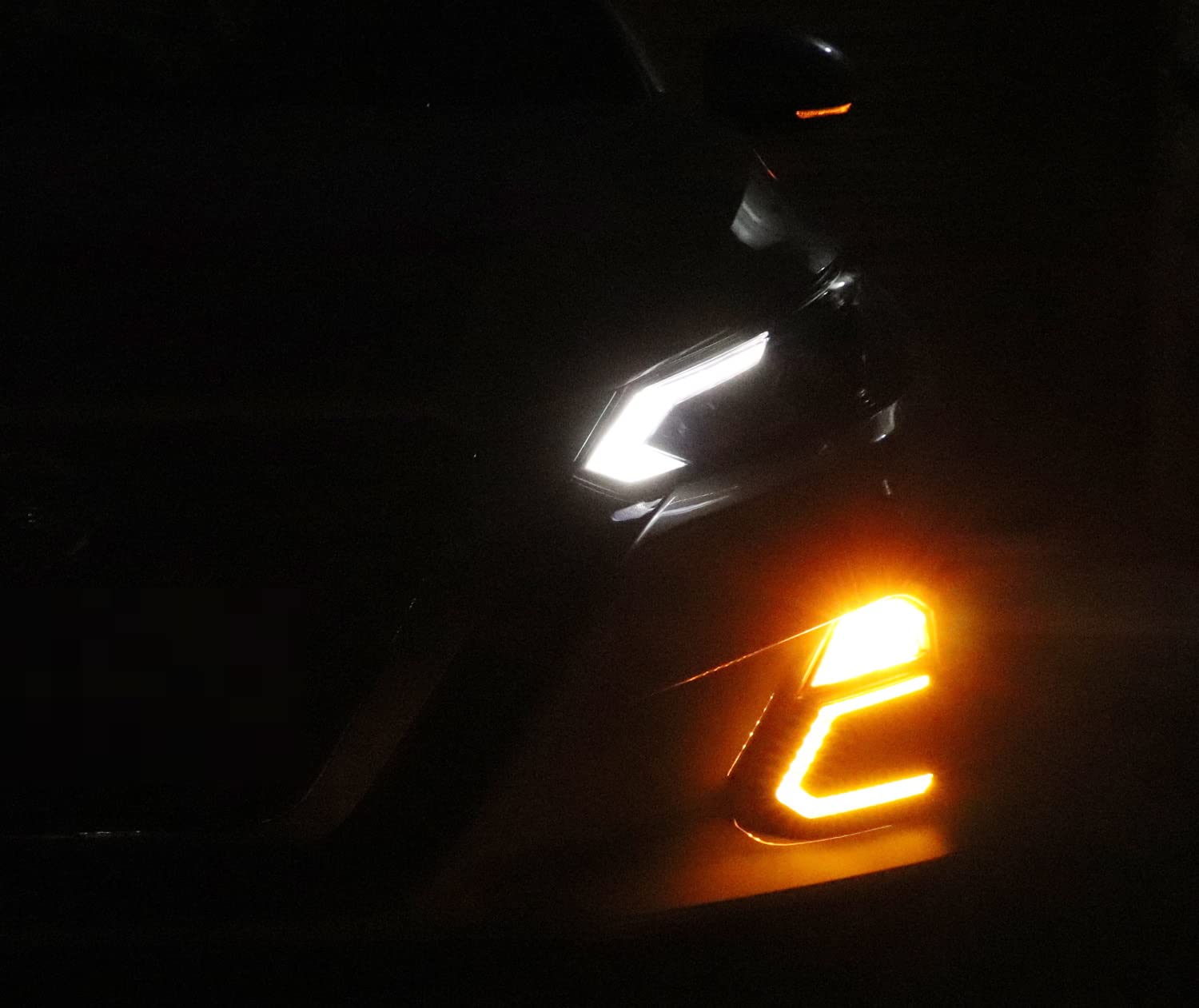 iJDMTOY Switchback LED Daytime Running Light Kit & Clear Lens Fog Light Combo for 2019-2022 Nissan Altima - White/Amber LED DRL, Halogen Fog Lights, Bezels & Wiring Included - Perfect for Night Driving and Enhanced Visibility