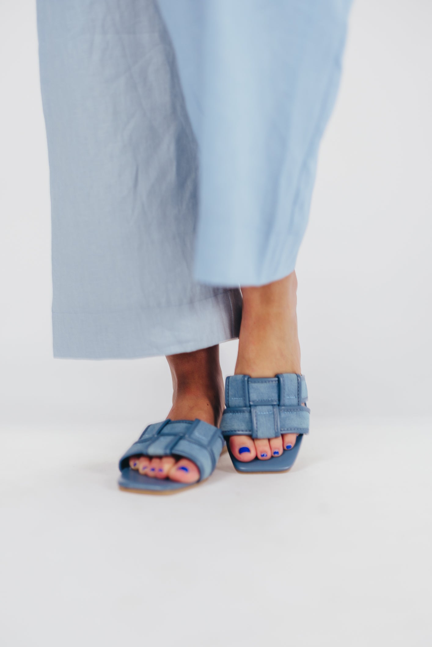 Essie Woven Canvas Slides for Women - Comfortable Denim Casual Sandals for Beach, Pool & Summer Outfits