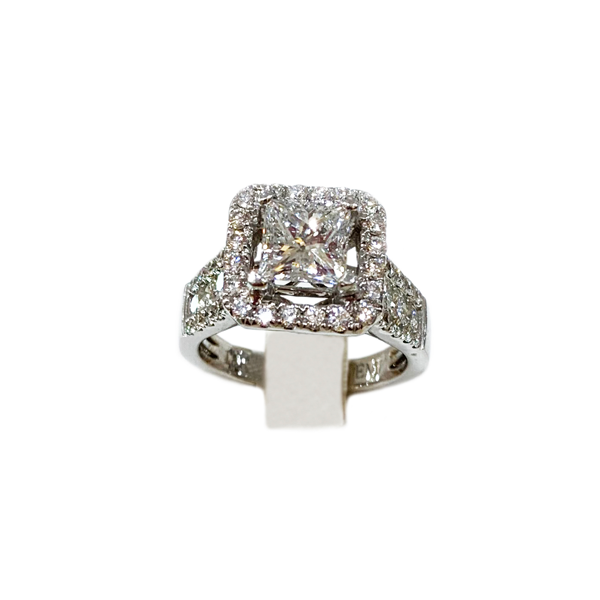 18K White Gold Diamond Ring for Women - Elegant Solitaire Engagement & Wedding Band - Perfect for Proposals, Anniversaries & Special Occasions