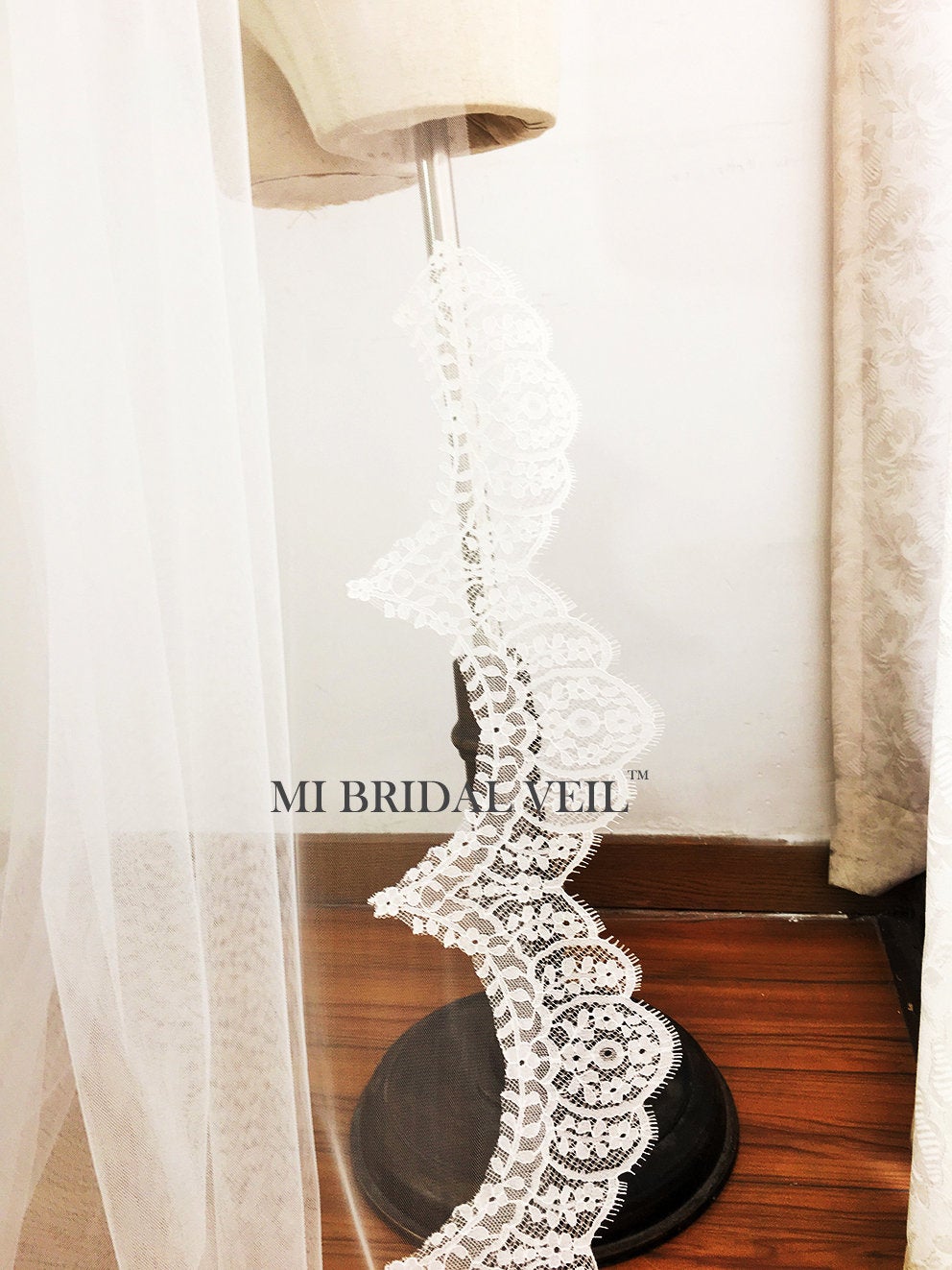 Boho Chapel Wedding Veil with Eyelash Chantilly Lace - Elegant Bridal Accessory for Boho, Beach & Vintage Weddings