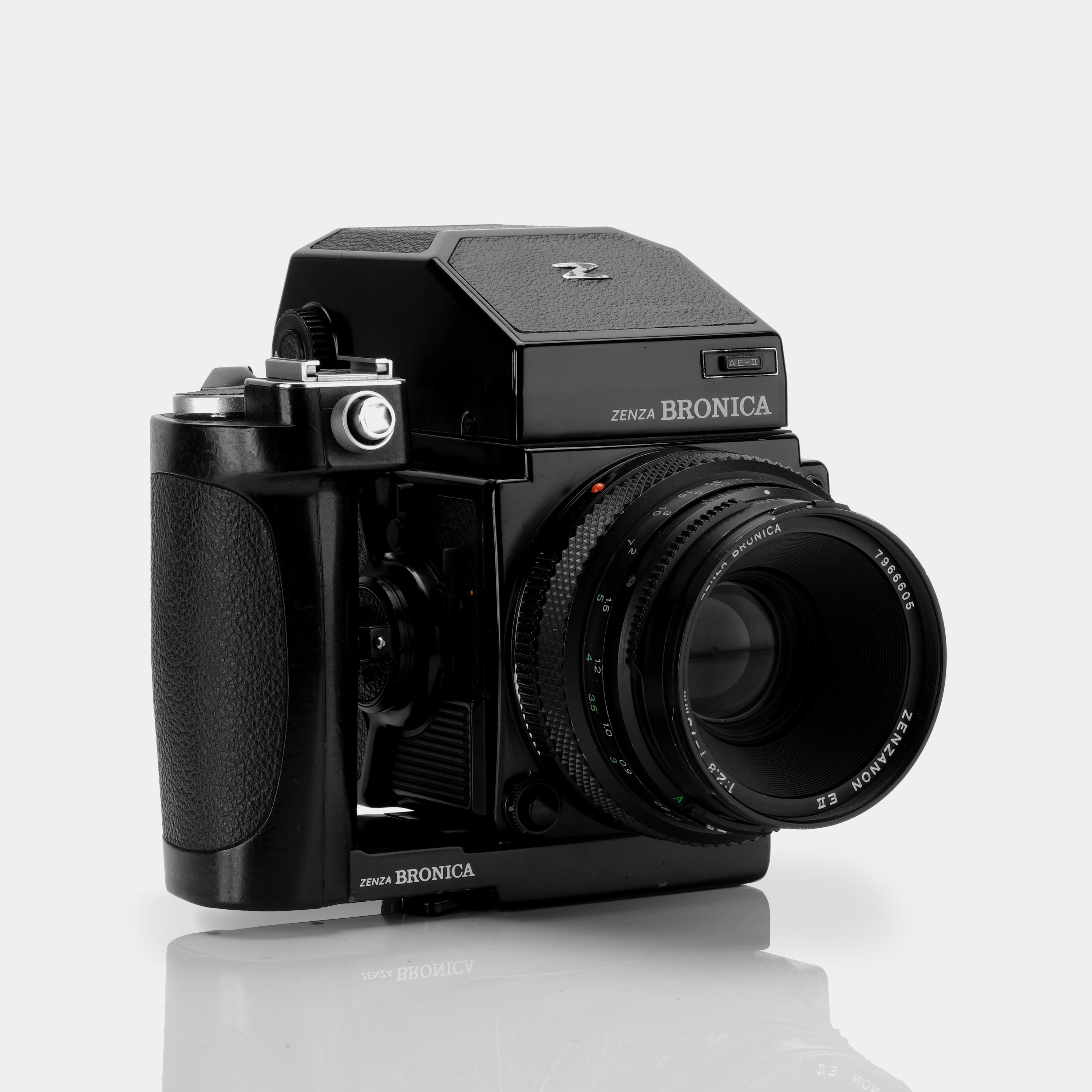 Bronica ETRSI Medium Format SLR 120 Film Camera - Professional Photography, Vintage Film Shooting, Studio & Outdoor Use