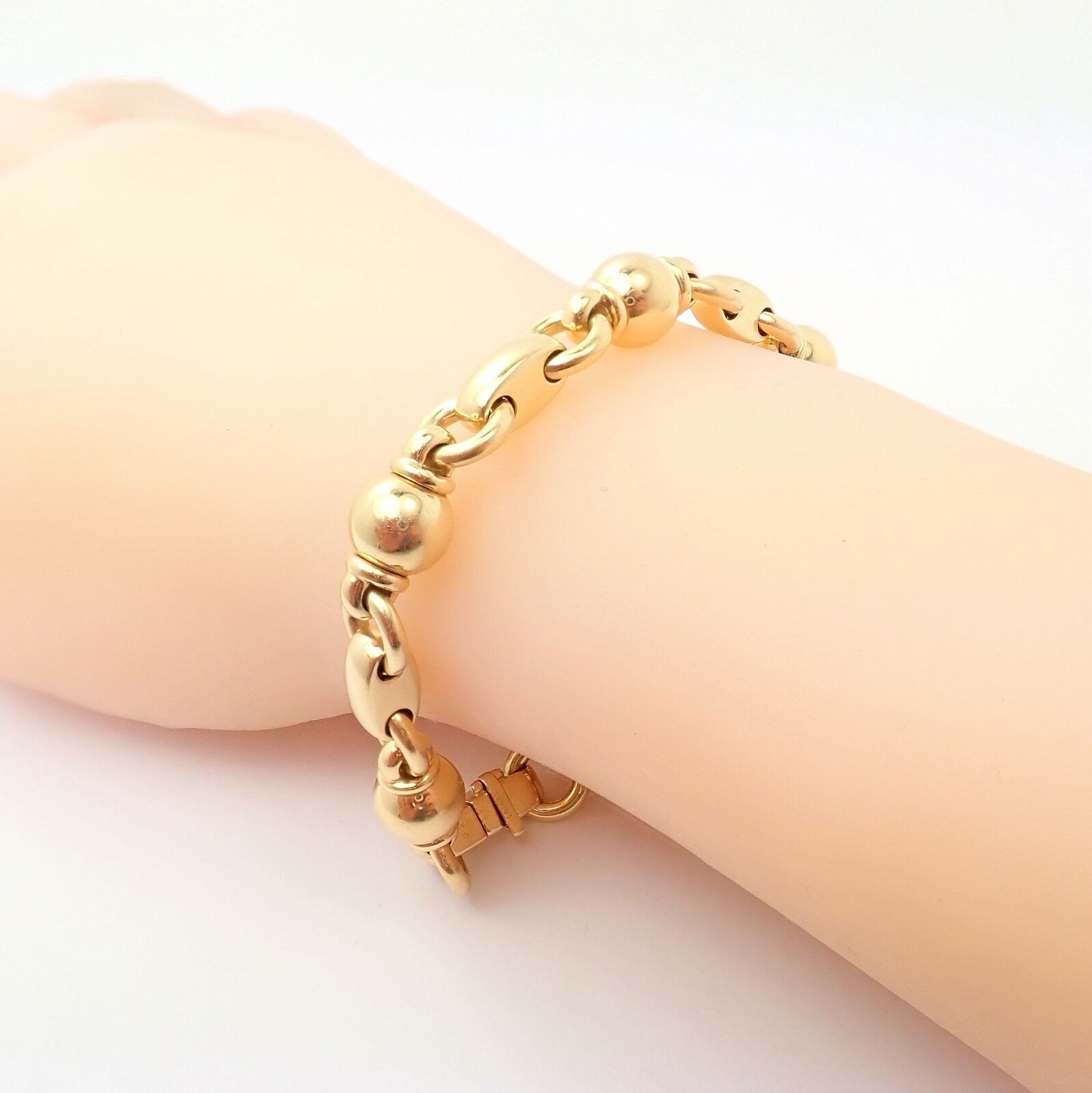 Authentic Vintage Chanel 18k Yellow Gold Classic Link Bracelet | Luxury Fashion Jewelry for Women | Perfect for Parties, Weddings & Special Occasions