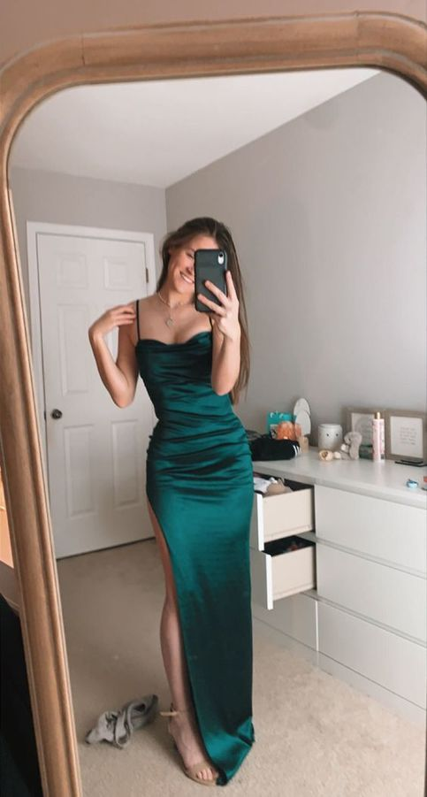 Elegant Green Sheath Long Prom Dress with Spaghetti Straps & High Slit - Perfect for Evening Gala, Formal Events & Special Occasions