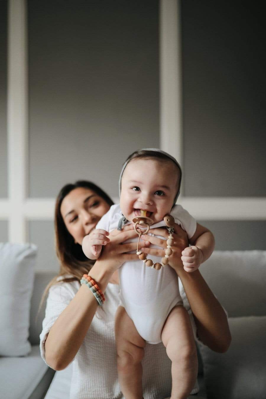 Mushie FRIGG Natural Rubber Pacifier for Babies 6-18 Months - BPA-Free, Orthodontic Soother for Newborns & Infants - Perfect for Daycare, Travel & Sleep Comfort