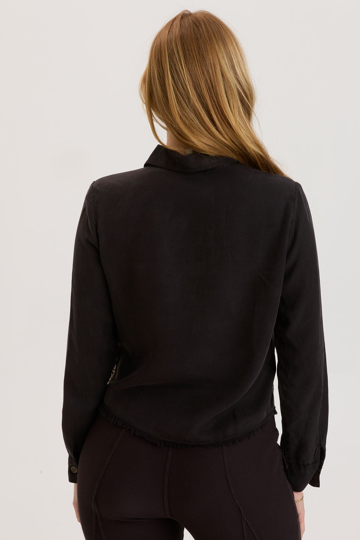 Stylish Black Paisley Shacket for Women - Trendy Overshirt for Fall & Winter - Perfect for Layering, Casual Outfits, and Outdoor Adventures