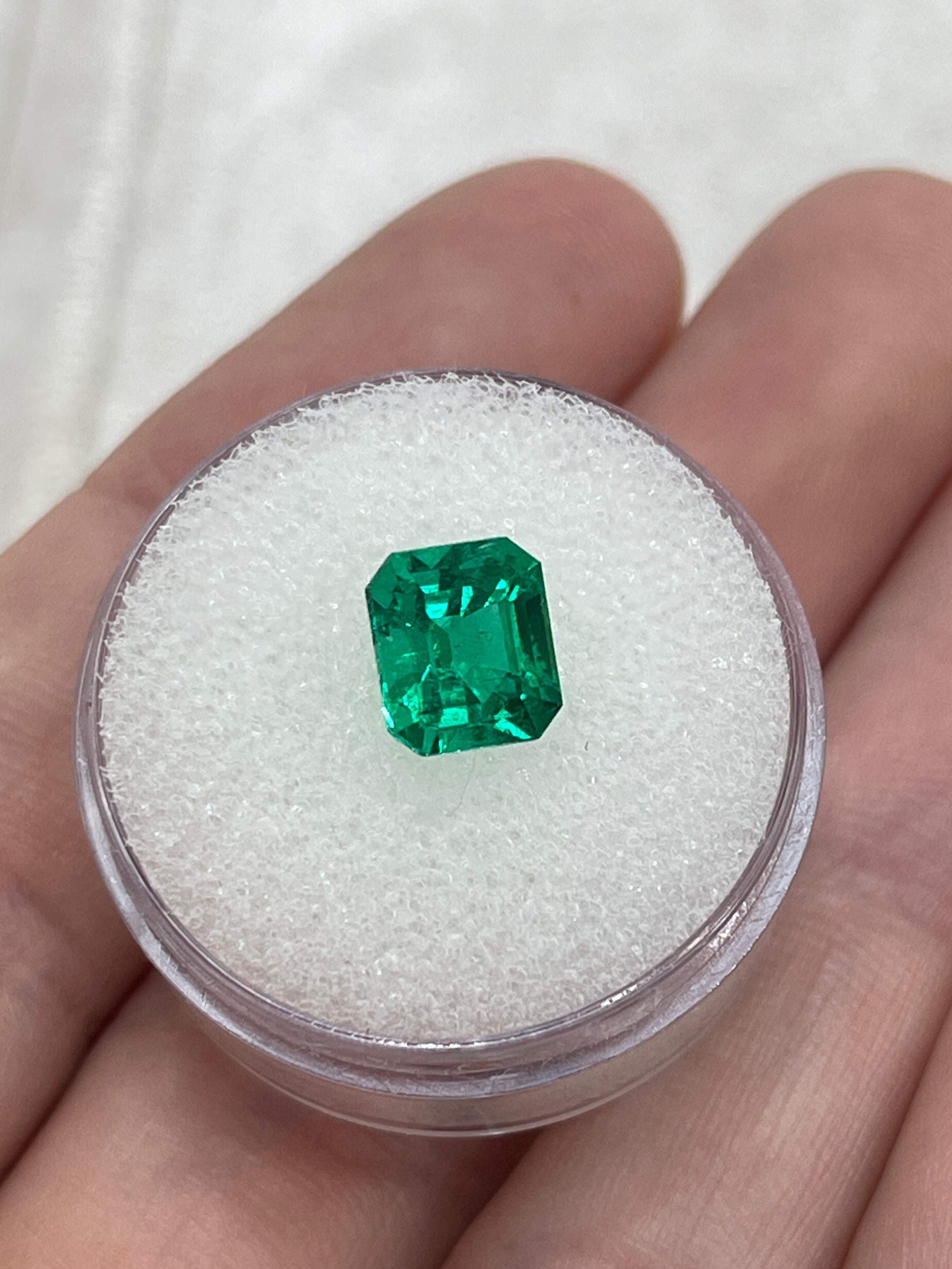 1.82 Carat 8x7mm Vivid Yellowish Green Colombian Emerald - Loose Gemstone for Jewelry Making, Engagement Rings & Collector's Items
