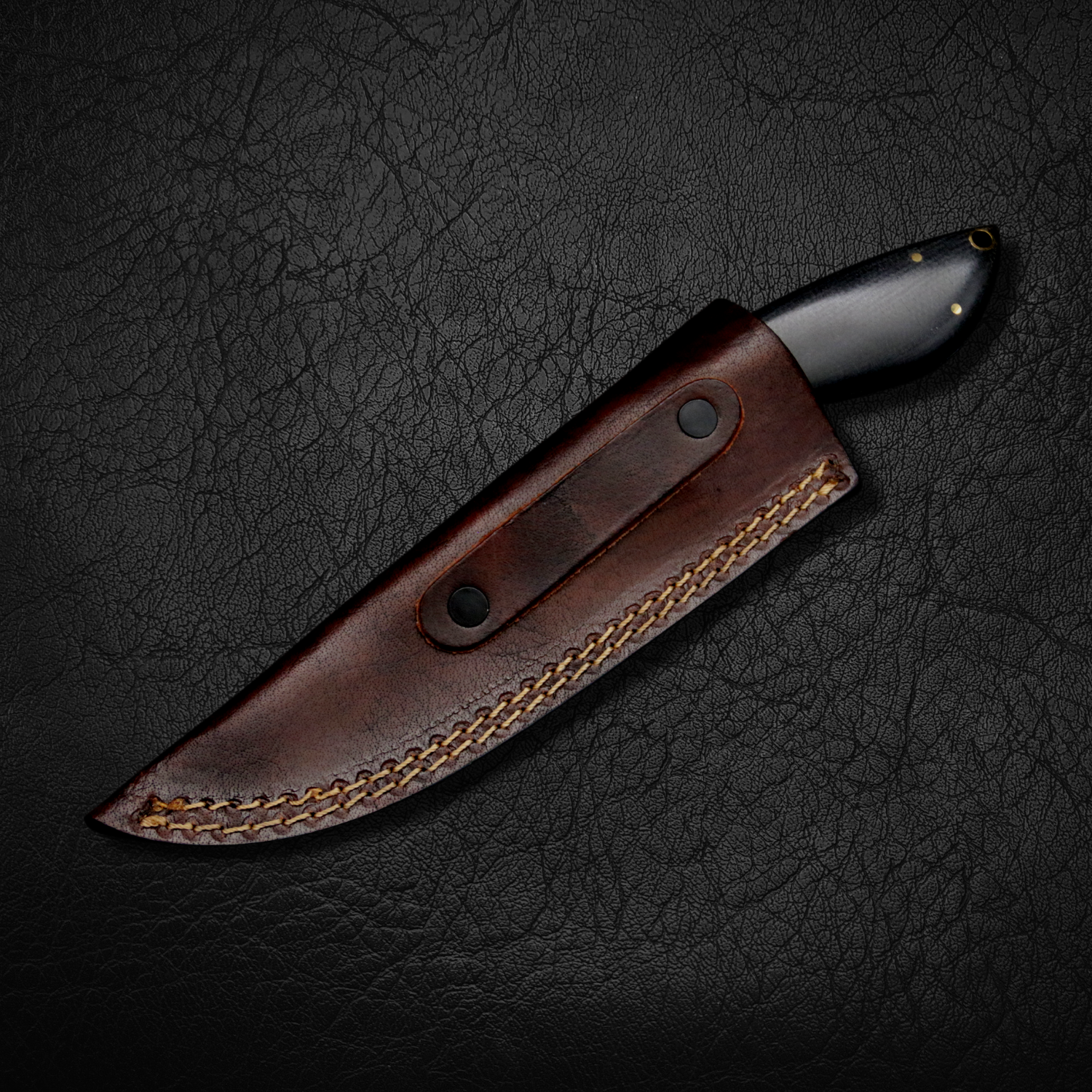 Premium Quanah Damascus Steel Hunting Knife - Handcrafted Outdoor Survival Knife for Camping, Bushcraft & Hunting | Razor Sharp Blade with Ergonomic Handle