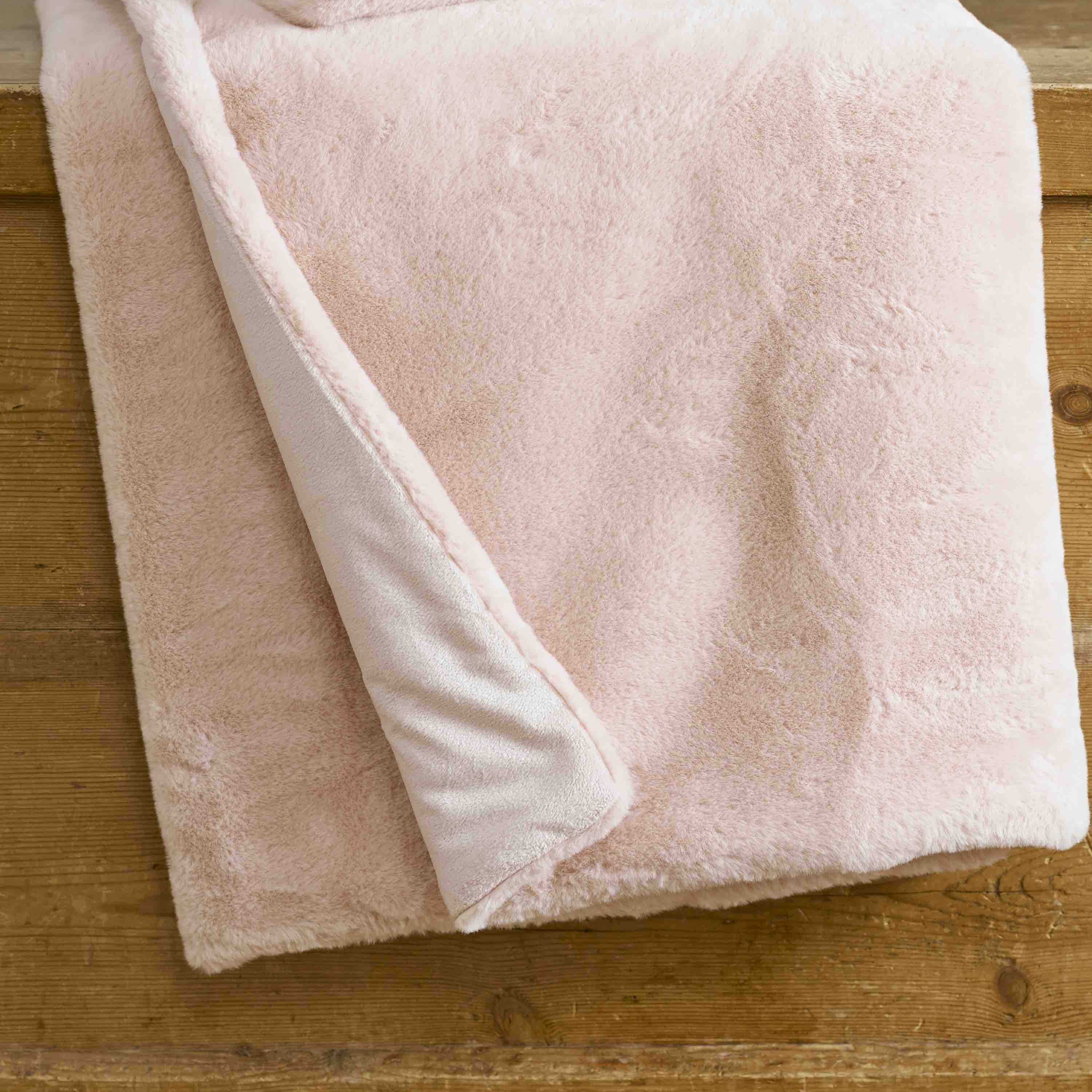 Luxury Aspen Faux Fur Quilted Throw Blanket - Soft Blush Pink Cozy Bedding for Couch, Bed & Winter Decor - Perfect for Home, Office & Gift Giving