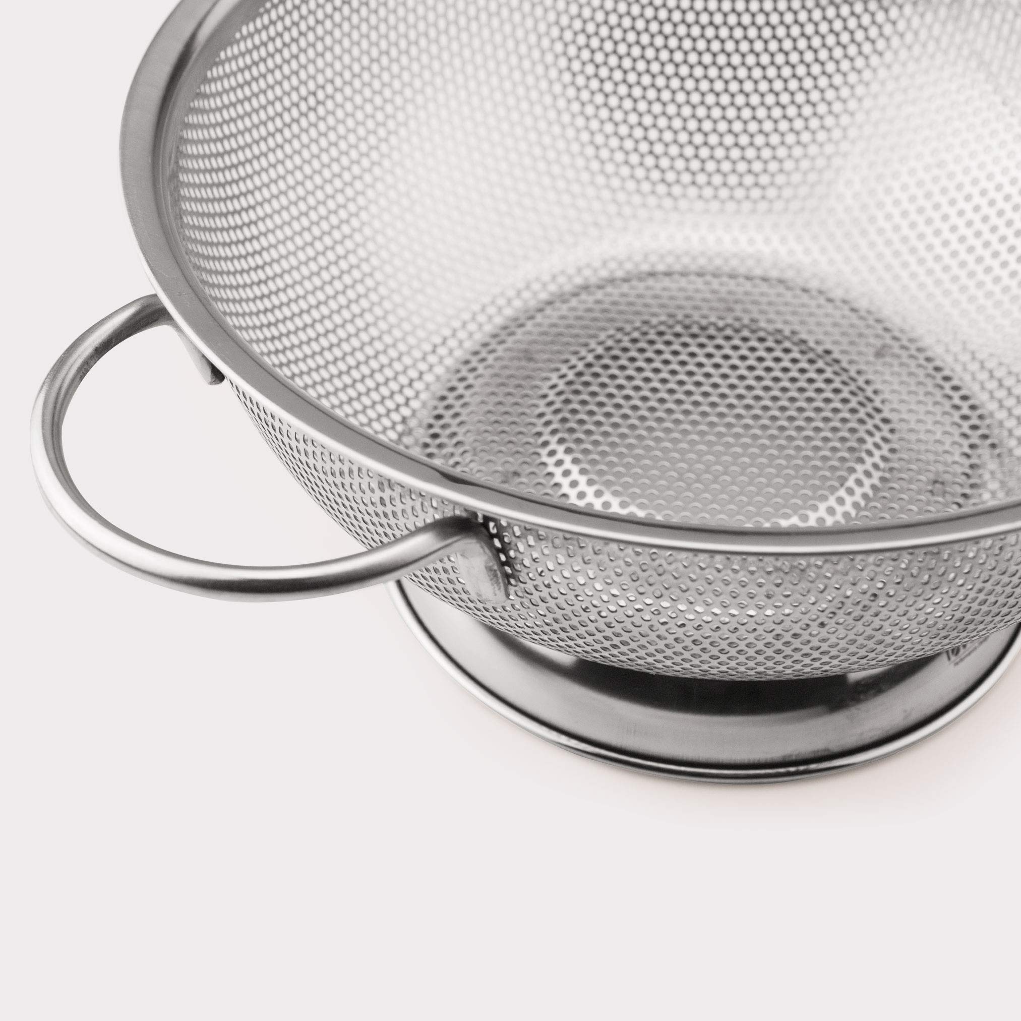 Tovolo 2.5 Quart Stainless Steel Colander - Rust-Resistant Pasta Strainer & Vegetable Washer with Looped Handles & Stable Rimmed Base - Perfect for Kitchen Food Prep, Salad Washing & Draining Pasta