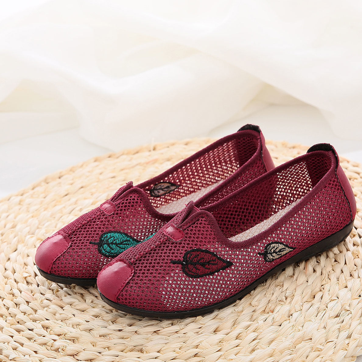Women's Comfortable Flat Shoes - Breathable & Lightweight Cloth Slip-Ons for Casual Wear, Walking & Travel