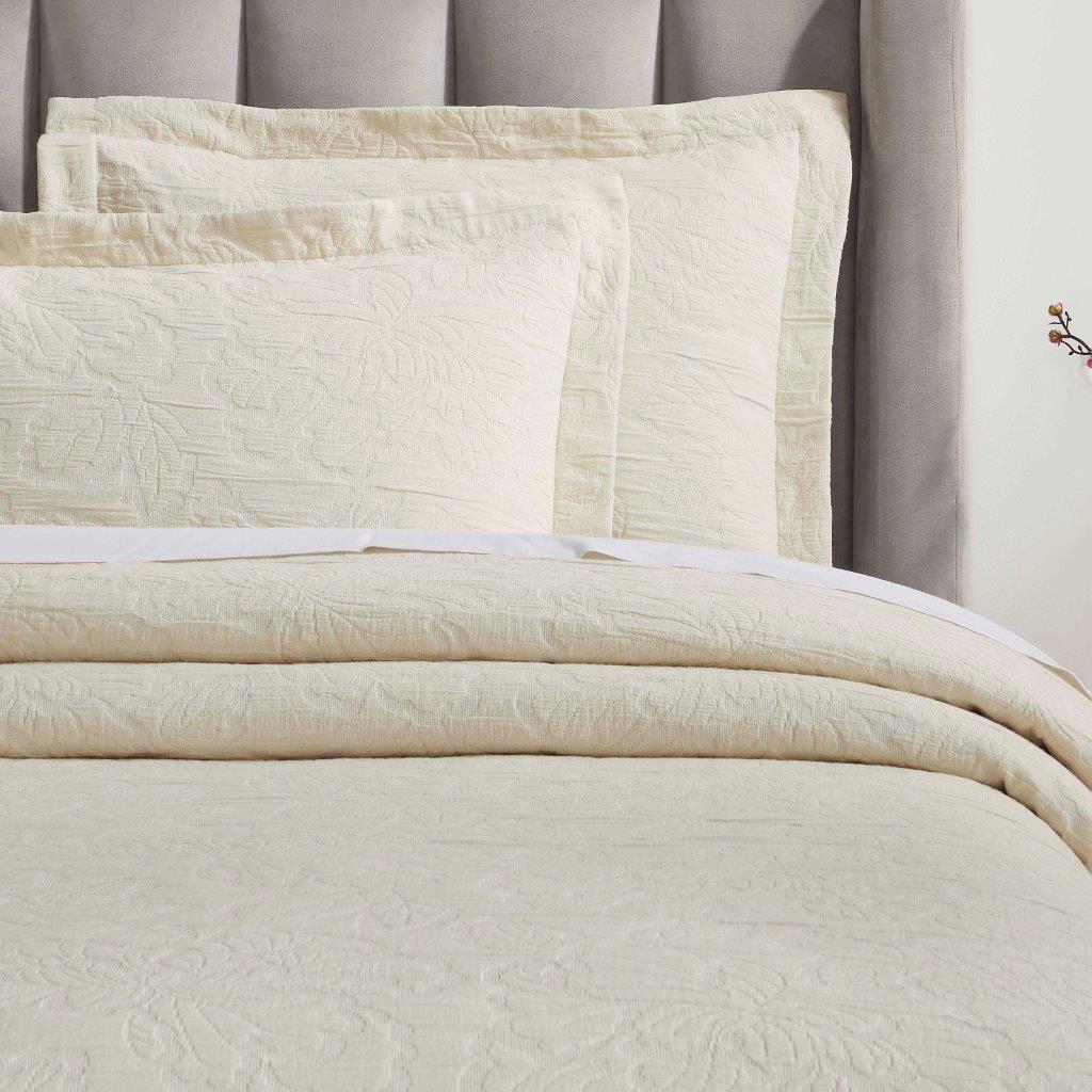 Hibiscus Cotton Medium Weight Matelasse Woven Bedspread and Sham Set - Queen Size, Floral Design, Soft & Breathable - Perfect for Master Bedroom, Guest Room, or Vacation Home Decor