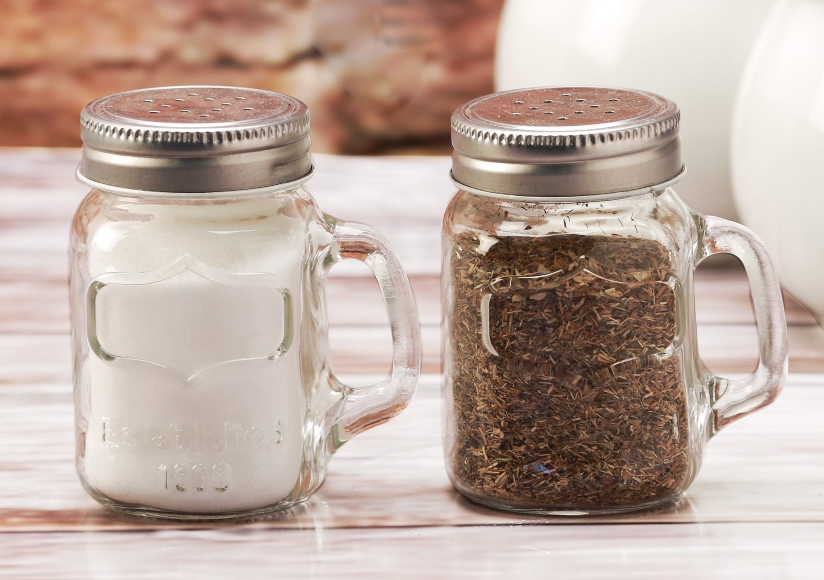 Circleware Glass Mini Mason Jar Mug Salt and Pepper Shakers with Handles & Metal Lids - 5oz Clear Glass Kitchenware for Himalayan Seasoning Spices, 2-Piece Set - Perfect for Dining Table, Kitchen Counter & Gift Giving