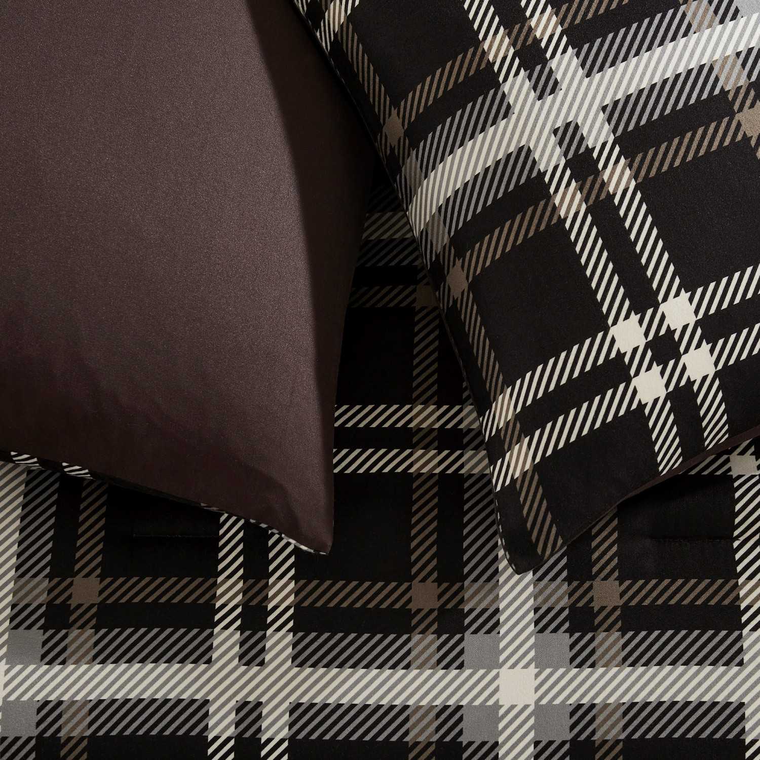 Premium Faux Wool Plaid Comforter Set - 3 Piece All-Season Bedding for Queen/King Size | Soft, Warm & Stylish Home Decor for Winter, Fall & Cozy Bedroom Makeover