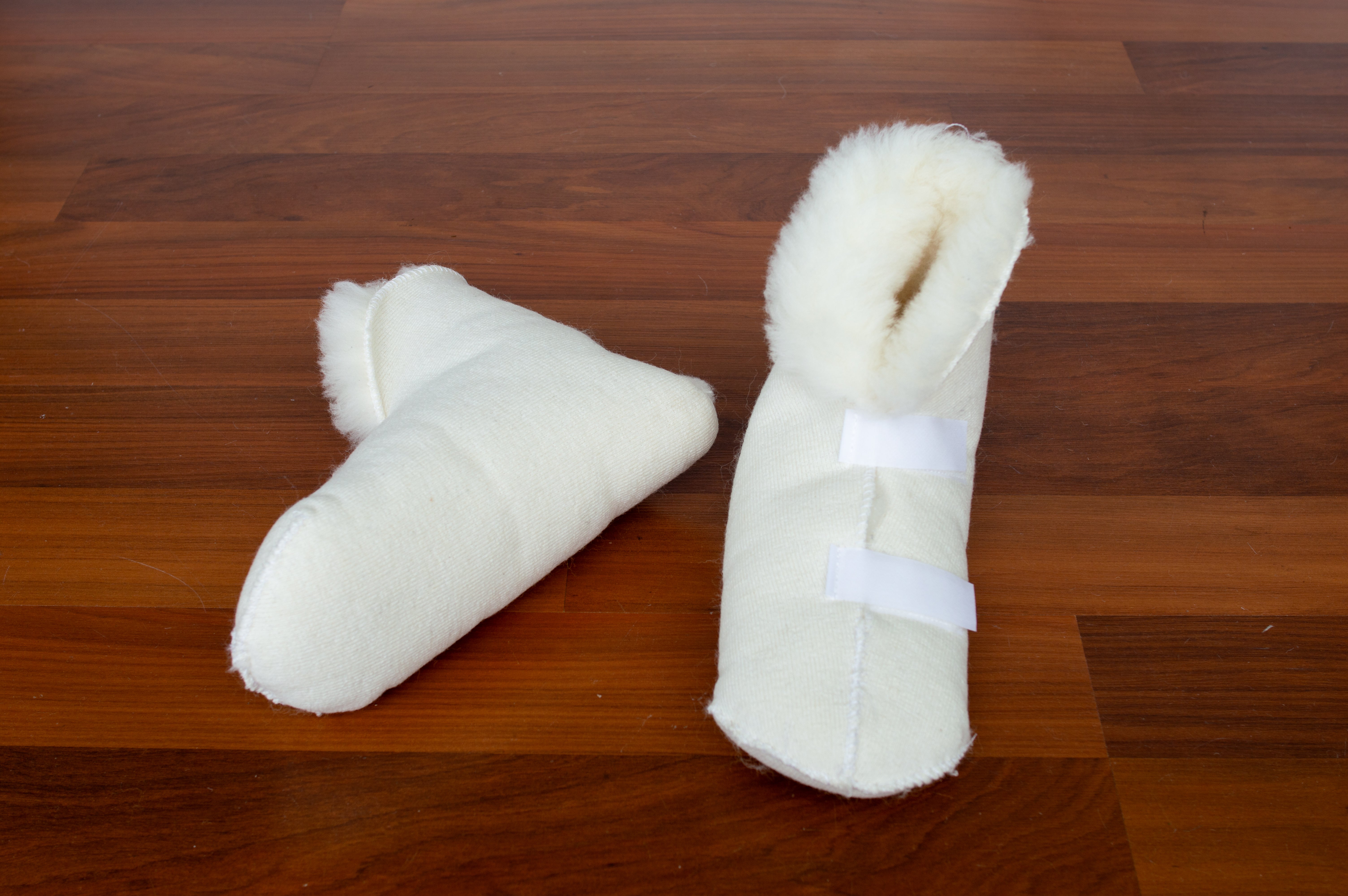 Cozy Sheep Wool Bed Boots with Non-Slip Plain Sole - Warm Winter House Slippers for Women & Men, Perfect for Indoor Comfort, Relaxation, and Cold Weather Lounging