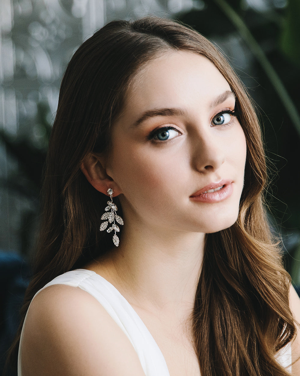 Tatum Wedding Earrings for Bride - Elegant Pearl & Crystal Bridal Jewelry Set - Perfect for Weddings, Prom, Anniversary & Special Occasions