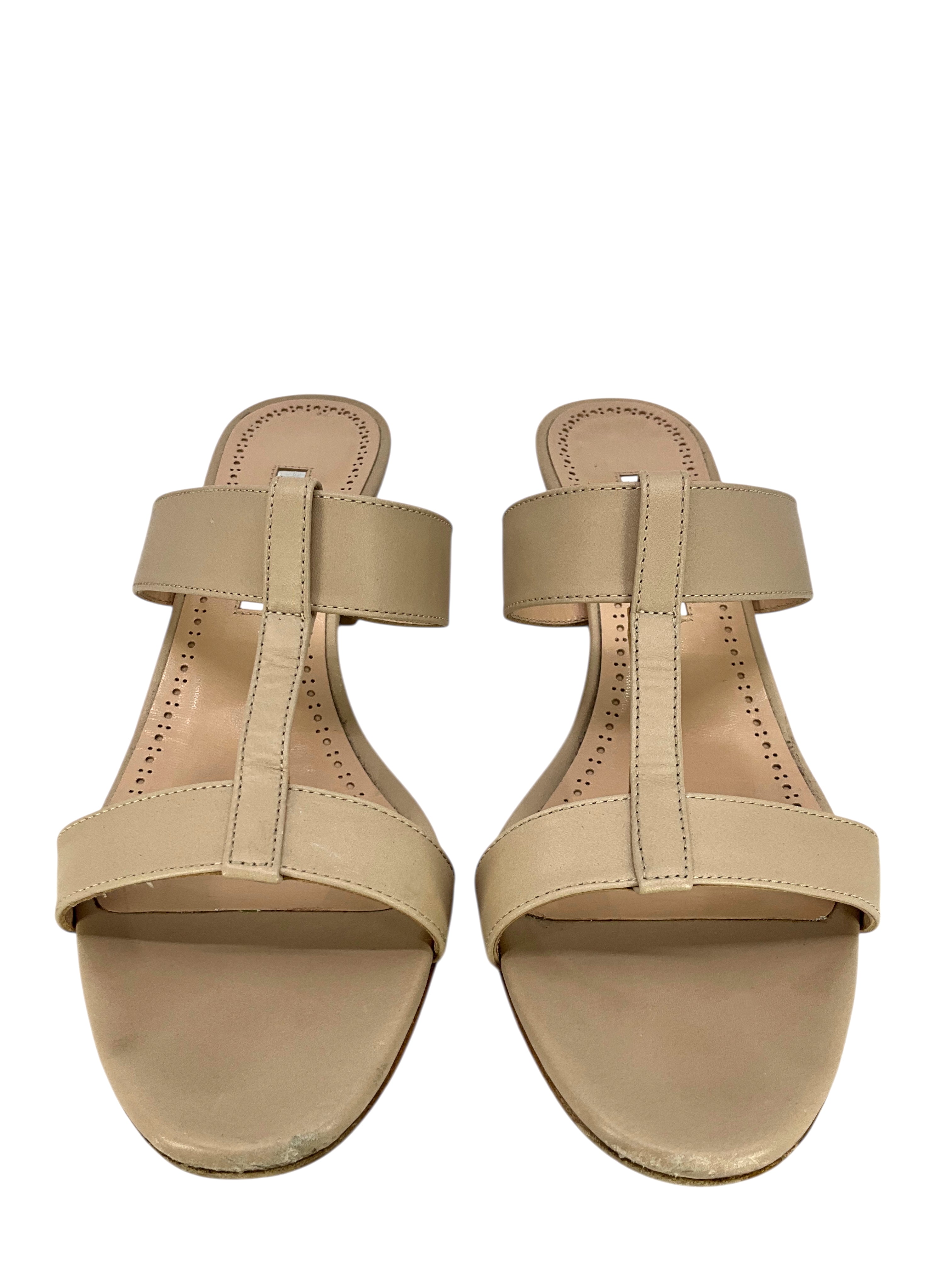 Manolo Blahnik Kesbihi Leather Slide Sandals Women's Size 9.5 - Comfortable Luxury Summer Slides for Beach, Pool & Casual Outings