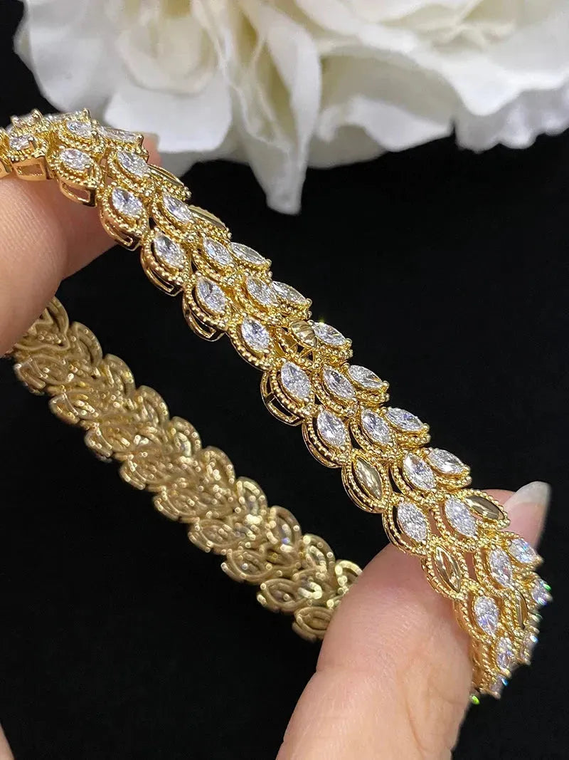 18K Yellow Gold Diamond Bracelet for Women - 4.99 Carat Real Natural Diamonds, Luxury Party Jewelry, Elegant Middle Style - Perfect for Weddings, Anniversaries & Special Occasions