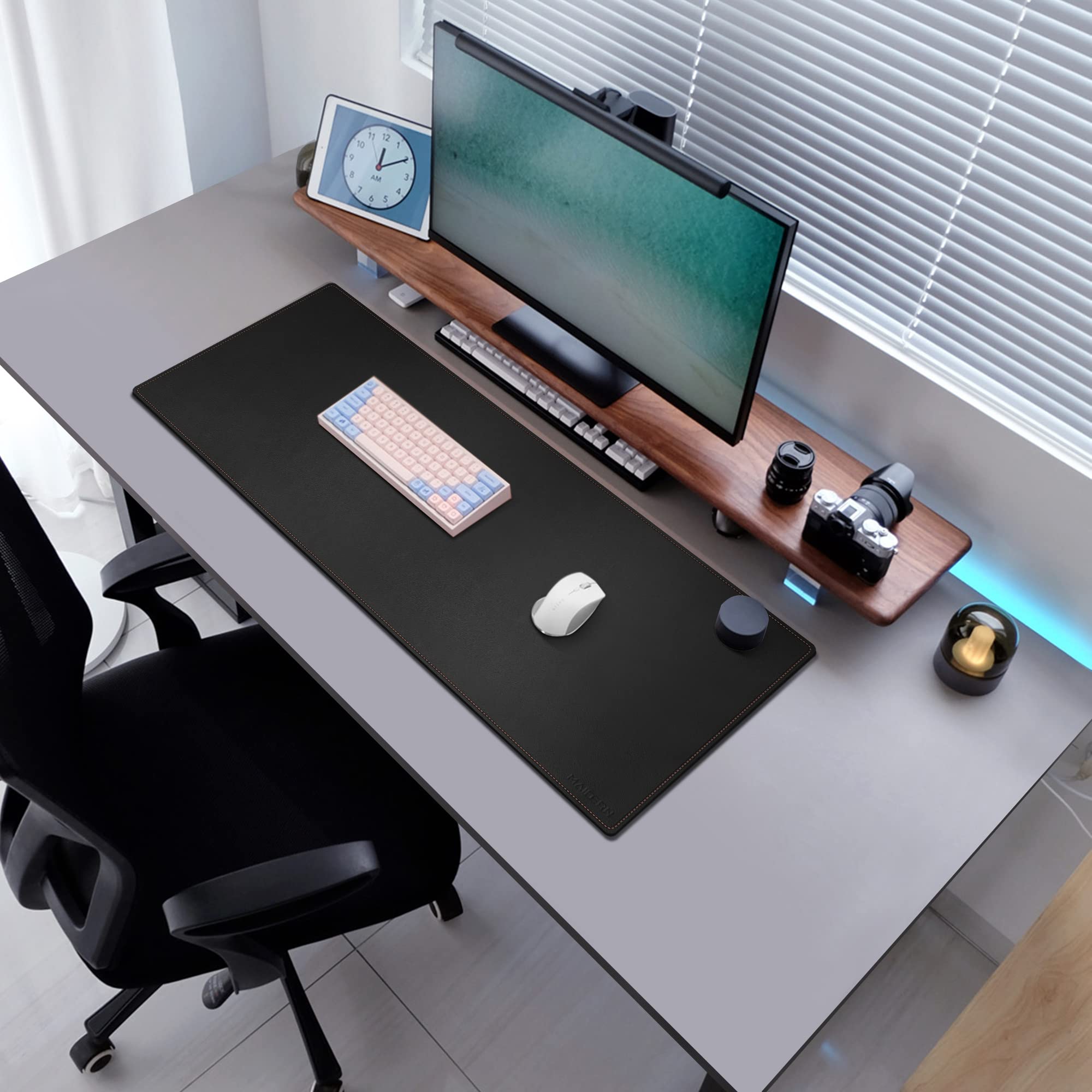 MAIDERN 40 x 16 Inch Extra Large Cork & Leather Desk Pad - XXL Reversible Desk Mat with Mouse Pad Area - Premium Office Desk Protector for Gaming, Writing & Computer Work (Black) - Perfect for Home Office, Study & Workspace Organization