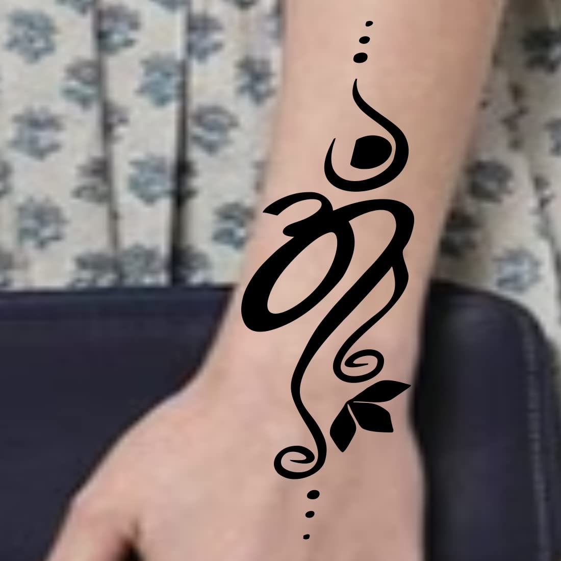 Om Symbol Temporary Tattoo - Waterproof Fake Body Art for Men & Women - Spiritual Yoga Meditation Tattoos for Festivals, Parties & Self-Expression