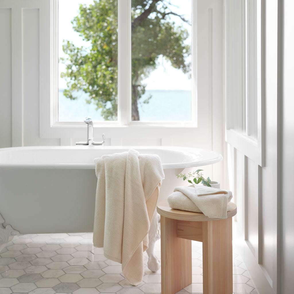 Premium Organic Cotton Plush Bath Towel Set - Ultra Soft & Absorbent for Spa, Bathroom & Beach Use