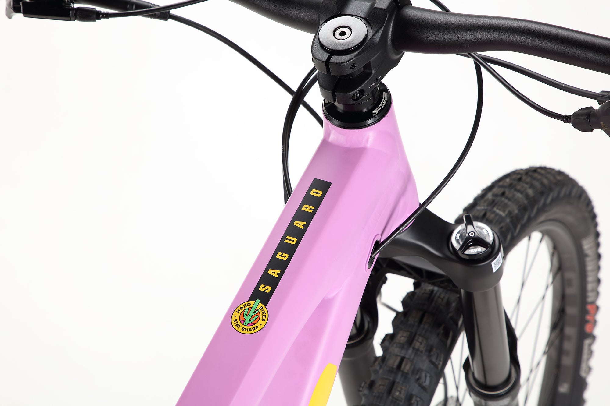 Open Box Haro Saguaro 2 Hardcore Hardtail Mountain Bike - Perfect for Trail Riding & Off-Road Adventures