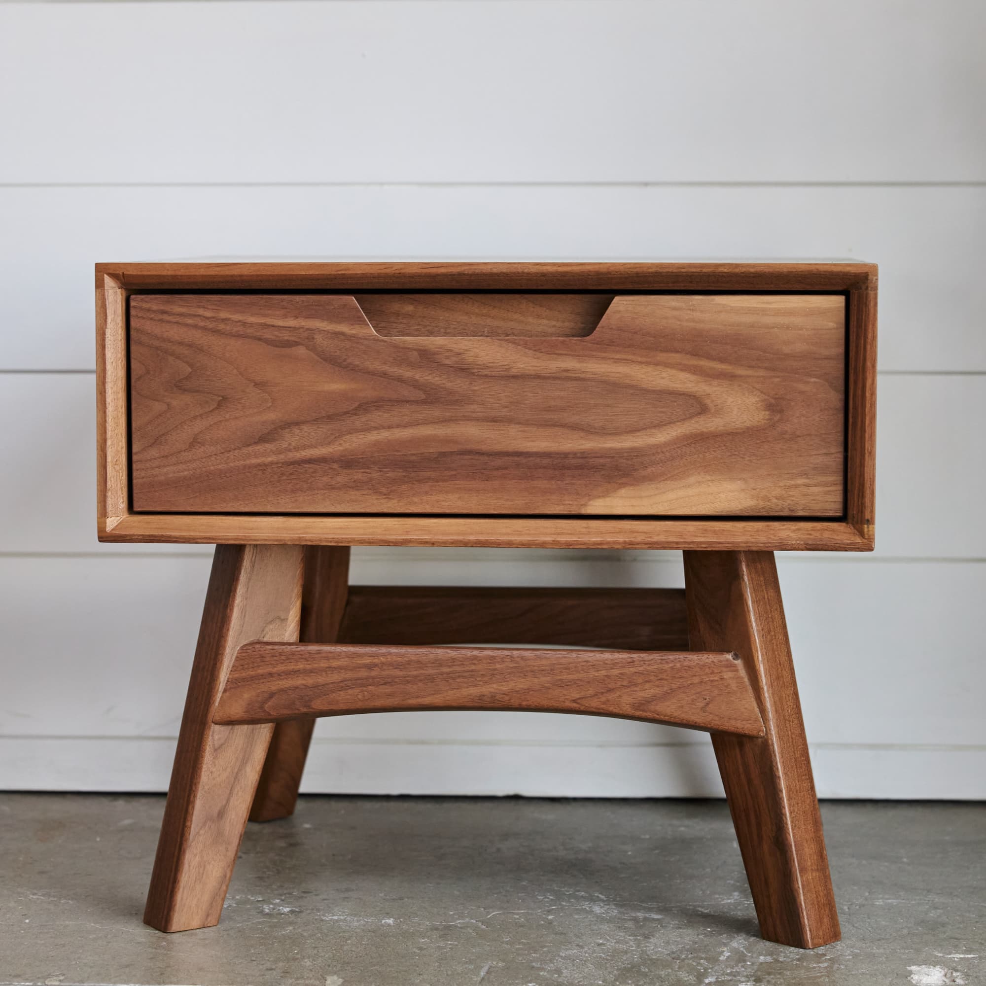 Mid Century Modern Nightstand - Vintage Wooden Bedside Table with Drawer for Bedroom Decor | Perfect for Bedroom, Guest Room, and Apartment Furniture