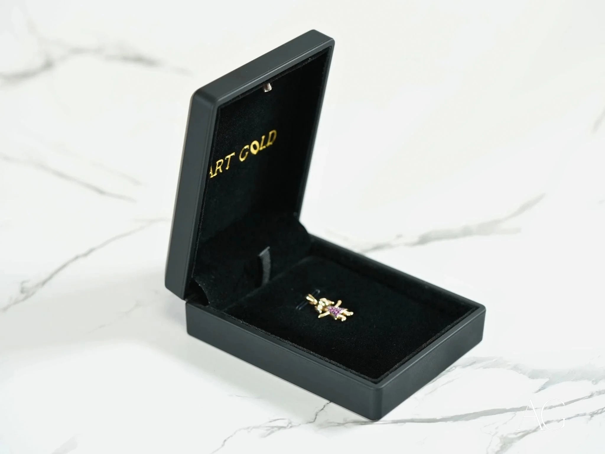 Golden Love Heart Pendant Necklace for Boys & Girls - Perfect Gift for Valentine's Day, Birthday & Anniversary Jewelry