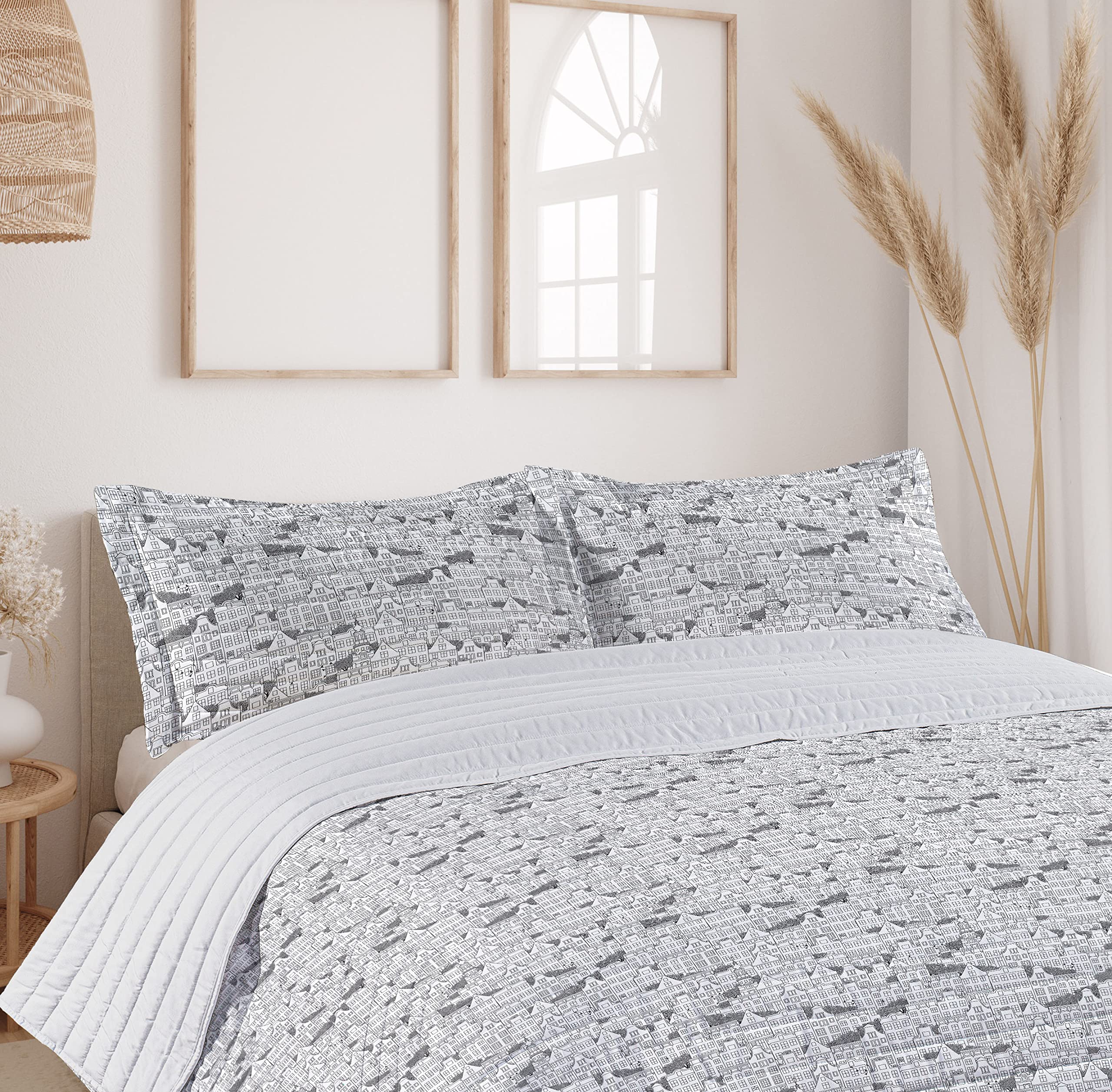 Ambesonne Urban Microfiber Bedspread Set - Modern Dutch Style European Cityscape Design, Soft King Size Bedding with Pillow Shams & Comforter in Black & White | Perfect for Contemporary Bedrooms, Guest Rooms & Urban Home Decor