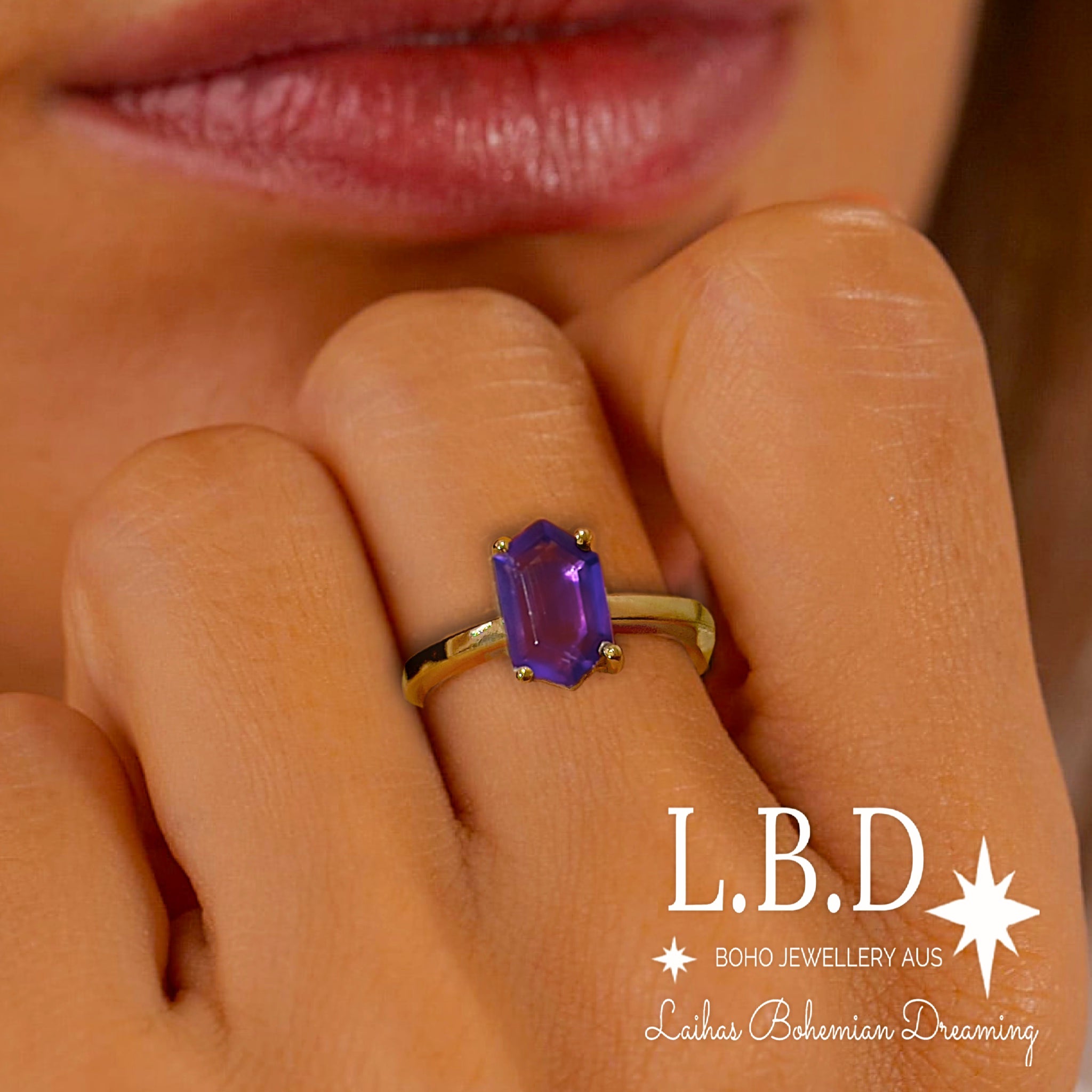 Laihas Gold Mini Hex Crystal Amethyst Ring for Women - Elegant Purple Gemstone Jewelry Gift for Birthday, Anniversary & Special Occasions