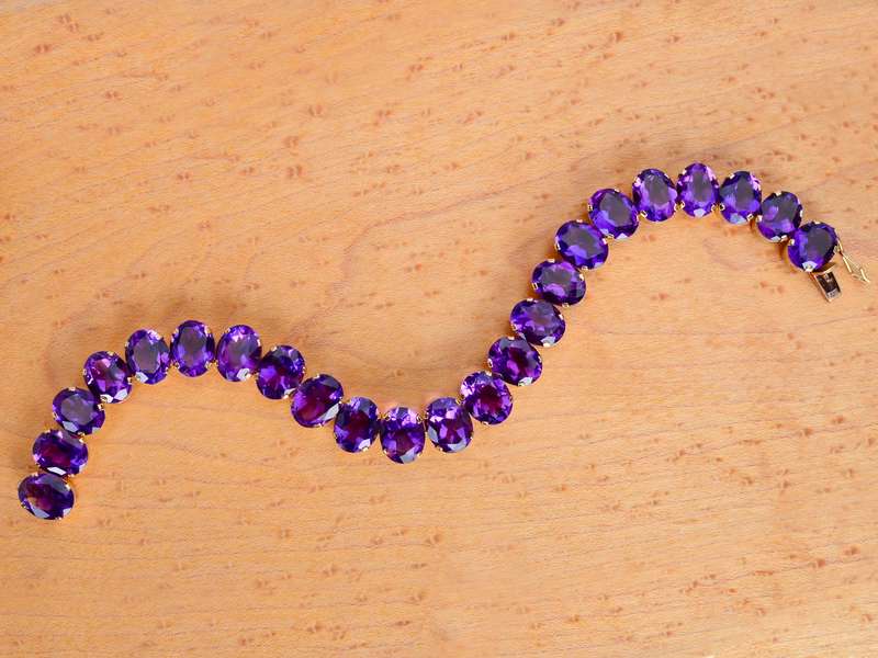 Royal Purple Amethyst Bracelet for Women - Healing Crystal Jewelry for Stress Relief & Positive Energy - Elegant Gift for Birthday, Meditation & Spiritual Wellness