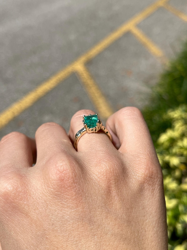 3.10ct 14K Gold Natural Green Emerald Solitaire Ring for Women - Elegant Wedding, Engagement & Anniversary Jewelry Gift