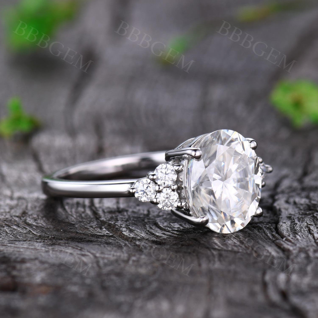 Moissanite Engagement Ring 5x7mm Oval Cut 0.9-1 Carat 14K/18K Yellow Gold Wedding Band with Diamond Accents - Perfect for Bridal, Proposal & Anniversary Gifts