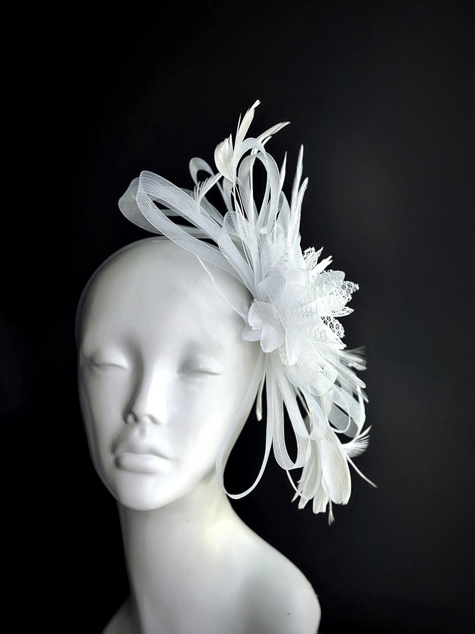 Elegant White Feather Tulle Hairpiece for Weddings, Parties & Special Occasions - Perfect Bridal Accessory & Boho Hair Clip