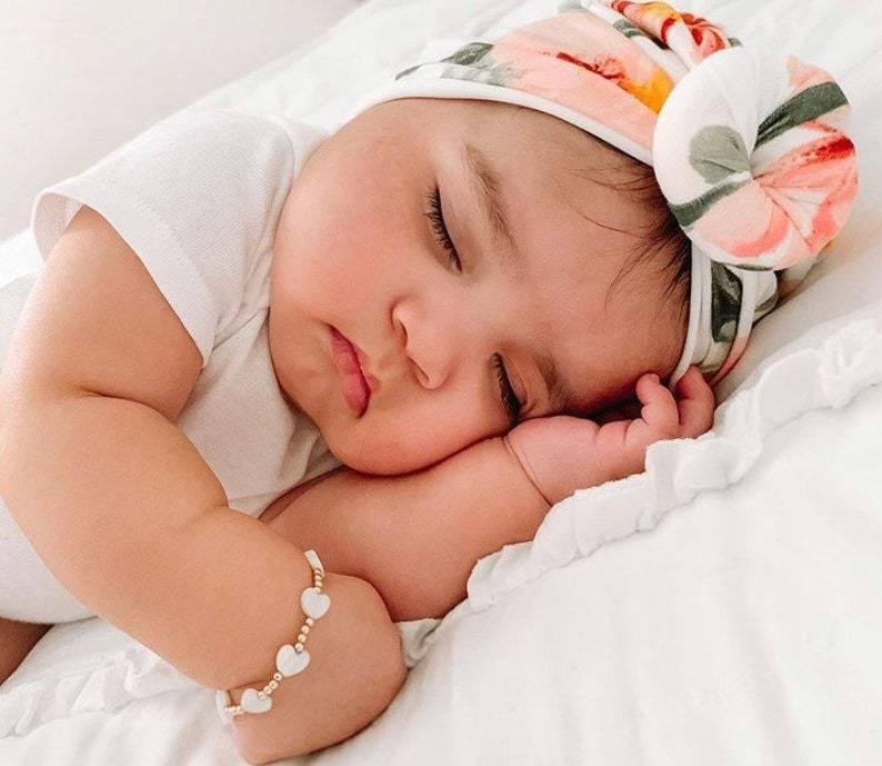 Baby Bracelet with White Heart Charm - Adorable Newborn & Infant Jewelry for Gifts, Christening, and Special Occasions
