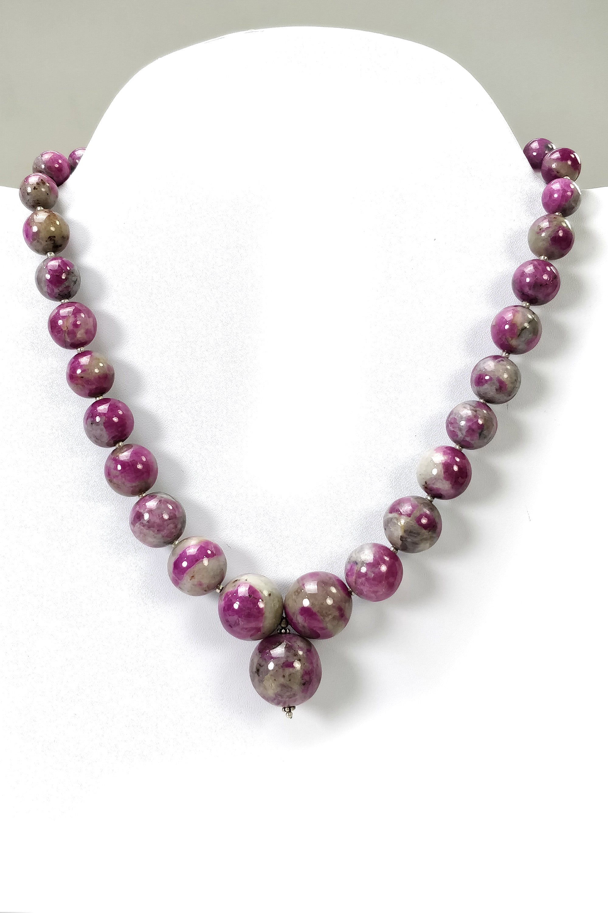 Natural Untreated Bi-Color Zoisite Ruby Gemstone Necklace - 669.25cts Genuine Ruby Balls with 925 Sterling Silver - 8mm to 19.5mm Handmade Jewelry for Women - Perfect for Weddings, Parties & Special Occasions