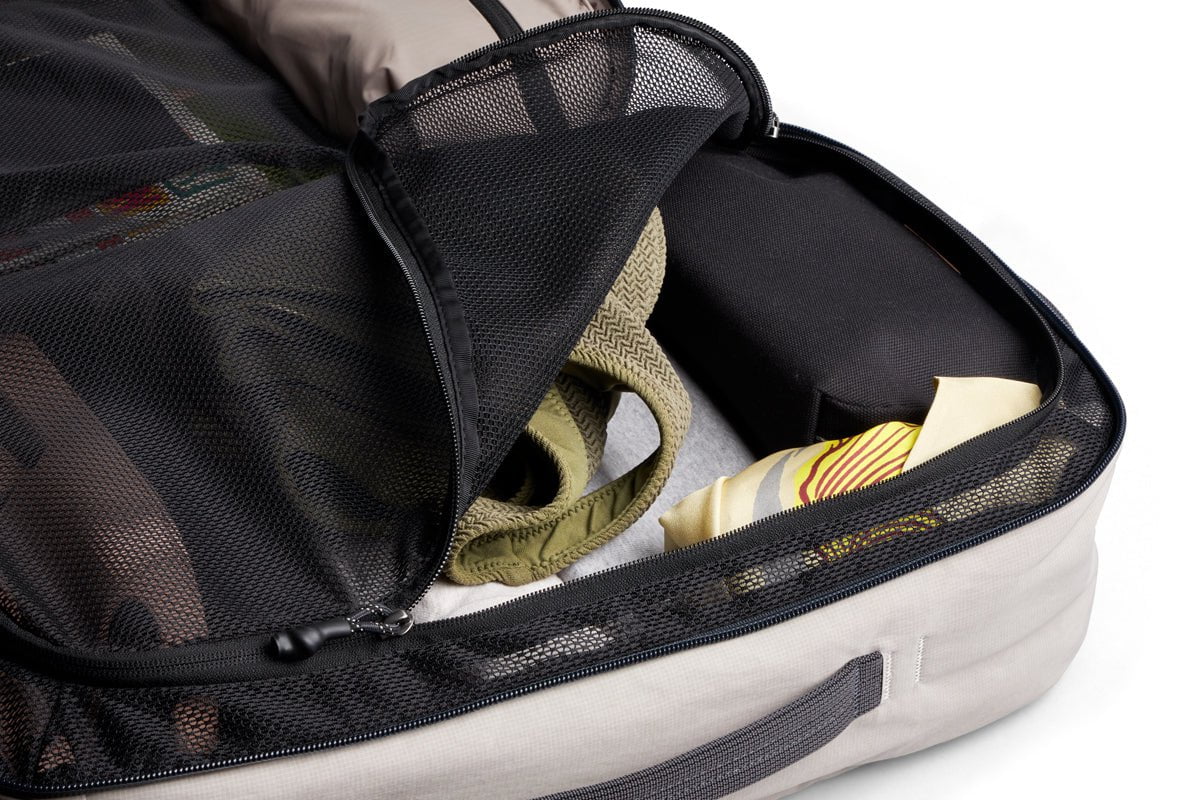 Bellroy Lite Travel Pack 30L - Lightweight Waterproof Backpack for Travel & Hiking | Perfect for Weekend Getaways & Commuting