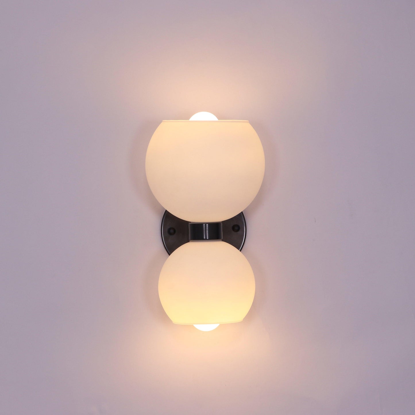 Stylish Betty's Wall Lamp - Modern LED Sconce Light for Bedroom, Living Room & Hallway - Energy Efficient Home Decor Lighting
