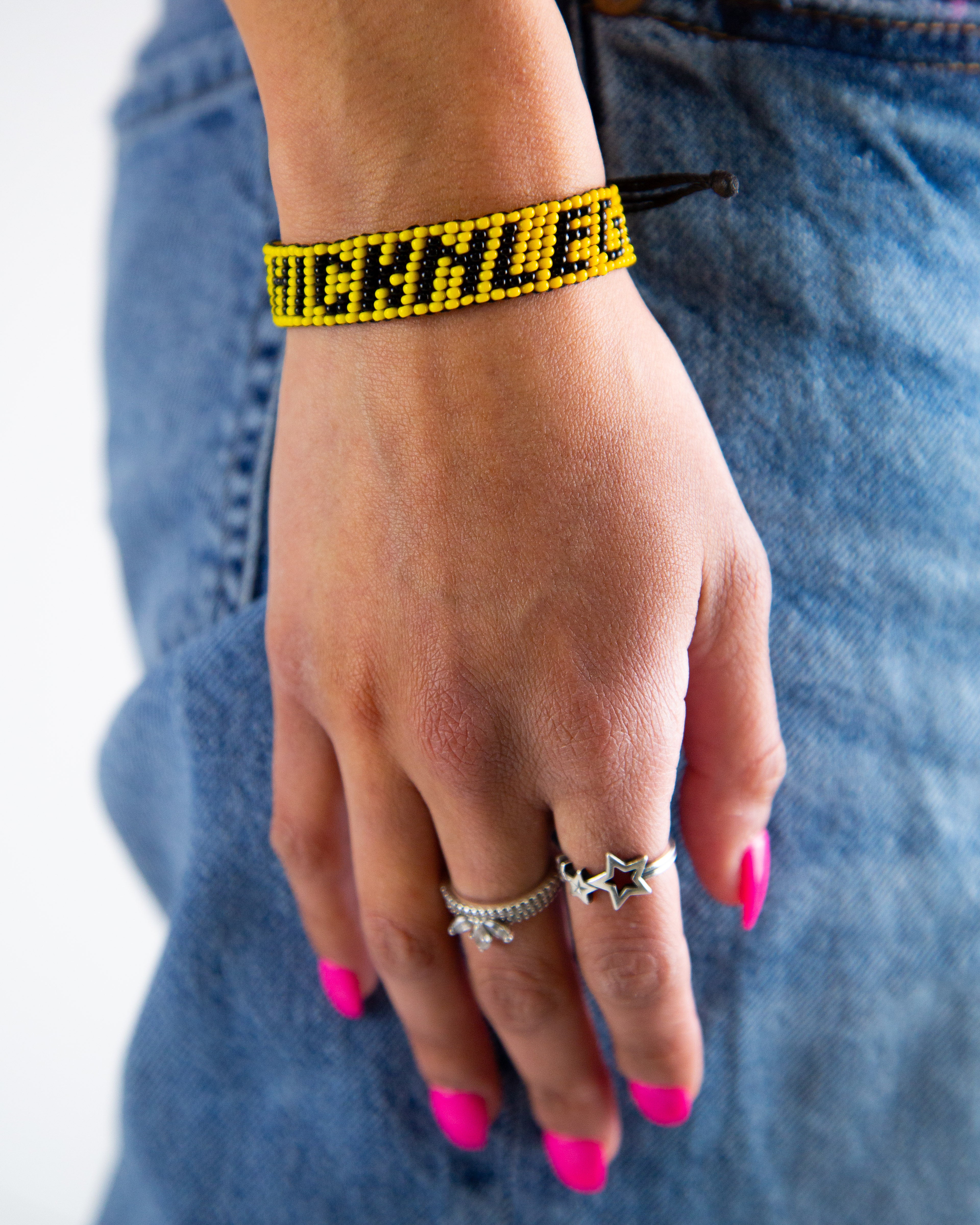 ChicknLegs ArtiKen Bracelet - Handmade Beaded Friendship Bracelet for Women & Men - Perfect for Gifts, Parties, and Everyday Wear