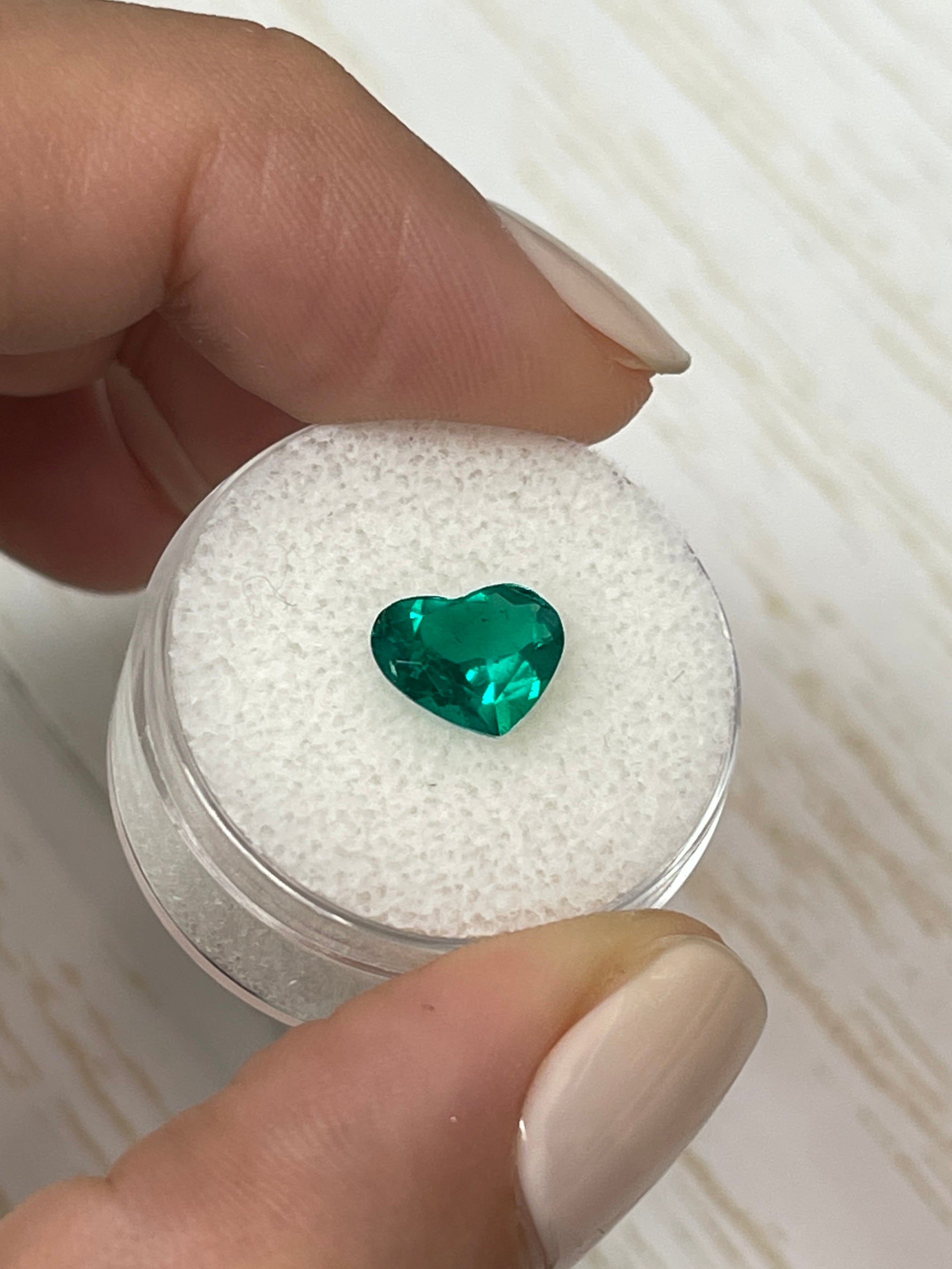 1.55 Carat Vivid Muzo Green Natural Loose Colombian Emerald Heart Cut Gemstone - Perfect for Engagement Rings, Fine Jewelry & Luxury Gifts