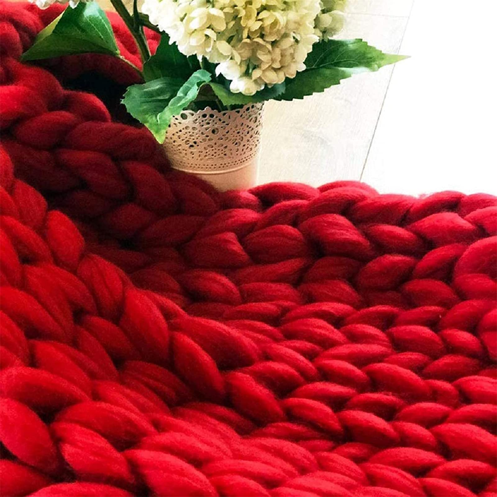Chunky Knit Wool Throw Blanket - Soft, Warm & Cozy Oversized 100x150cm Red Blanket for Couch, Sofa, Bed & Home Decor - Perfect for Living Room, Yoga & Winter Snuggles