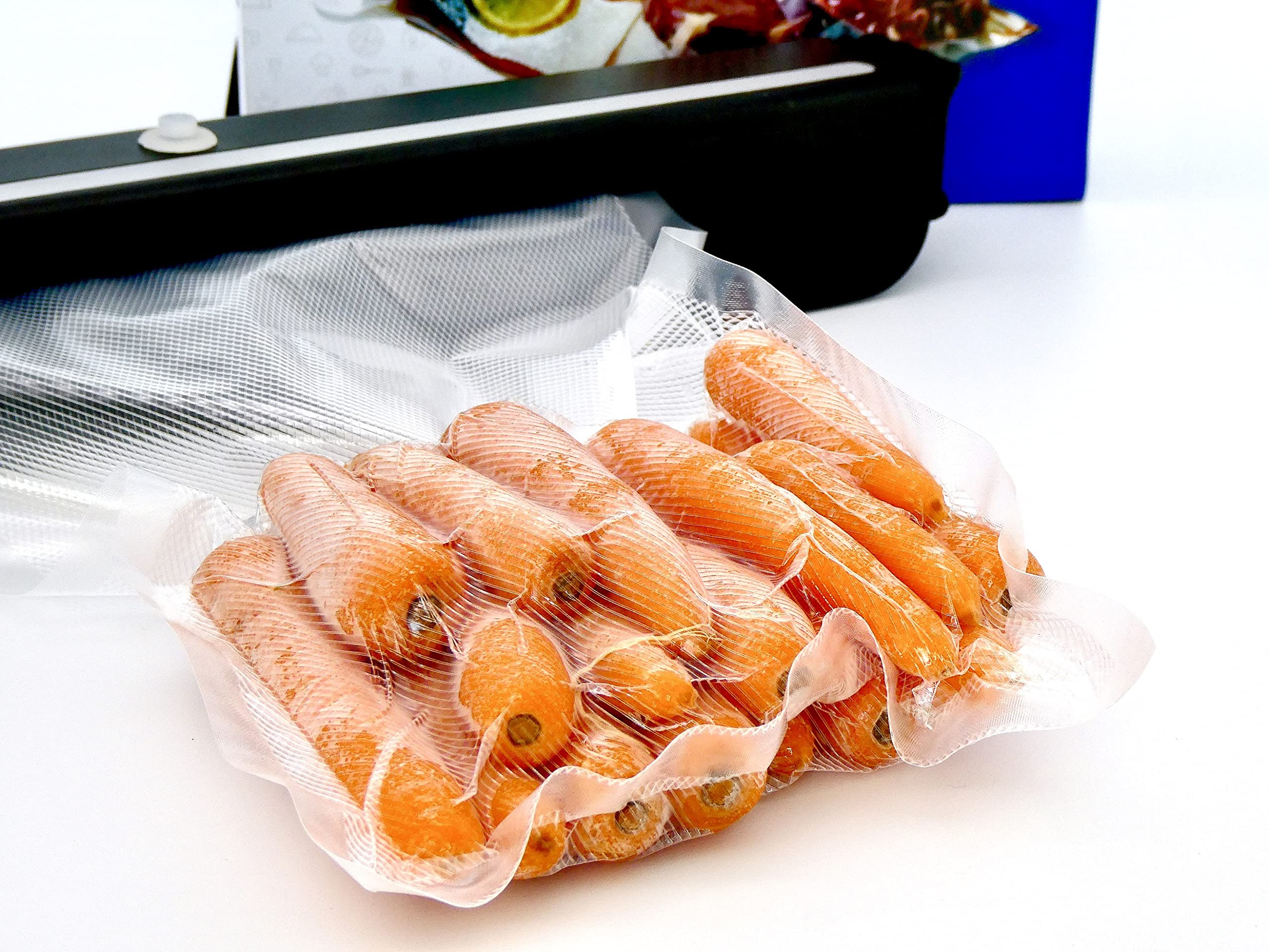 FoodSaver Vacuum Sealer Bags - 50 Count Quart Size Clear Freezer Storage Bags | BPA & Phthalate Free Certified | Perfect for Meal Prep, Sous Vide & Long-Term Food Preservation