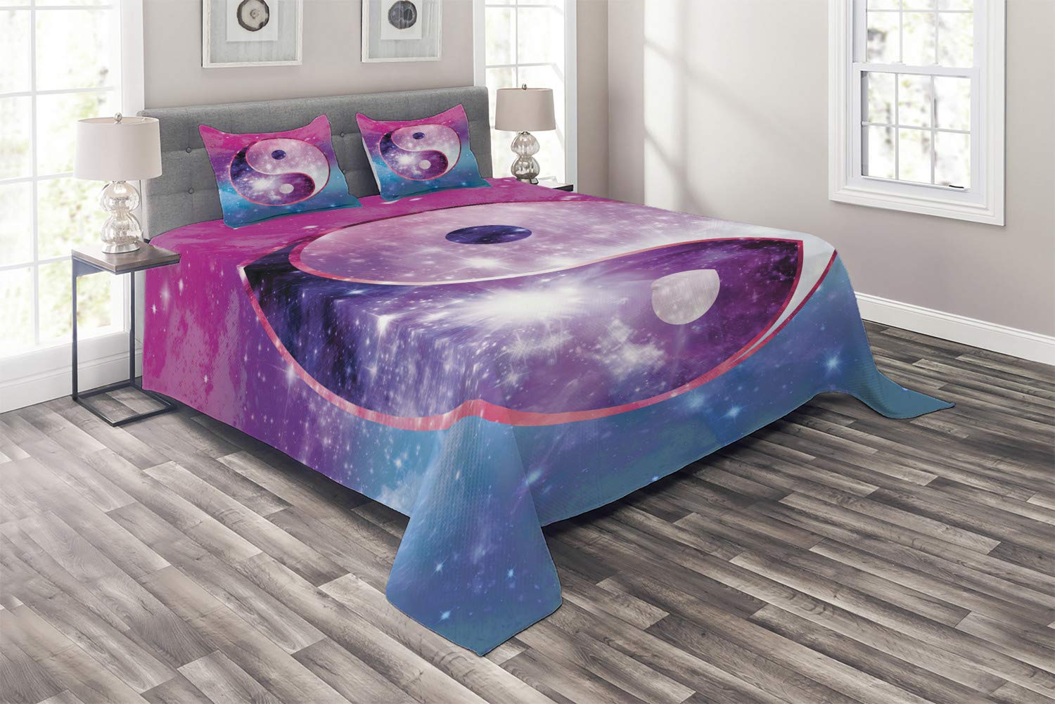 Ambesonne Yin Yang King Size 3-Piece Quilted Bedspread Set with 2 Pillow Shams - Abstract Galactic Starry Design in Multicolor | Perfect for Modern Bedroom Decor, Guest Rooms & Boho Chic Home Styling