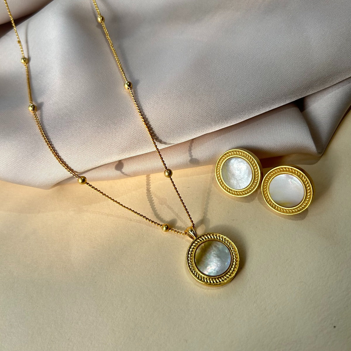 Harmony Mother of Pearl Pendant Necklace & Stud Earrings Set - Elegant Jewelry Gift for Women, Perfect for Weddings, Anniversaries and Special Occasions