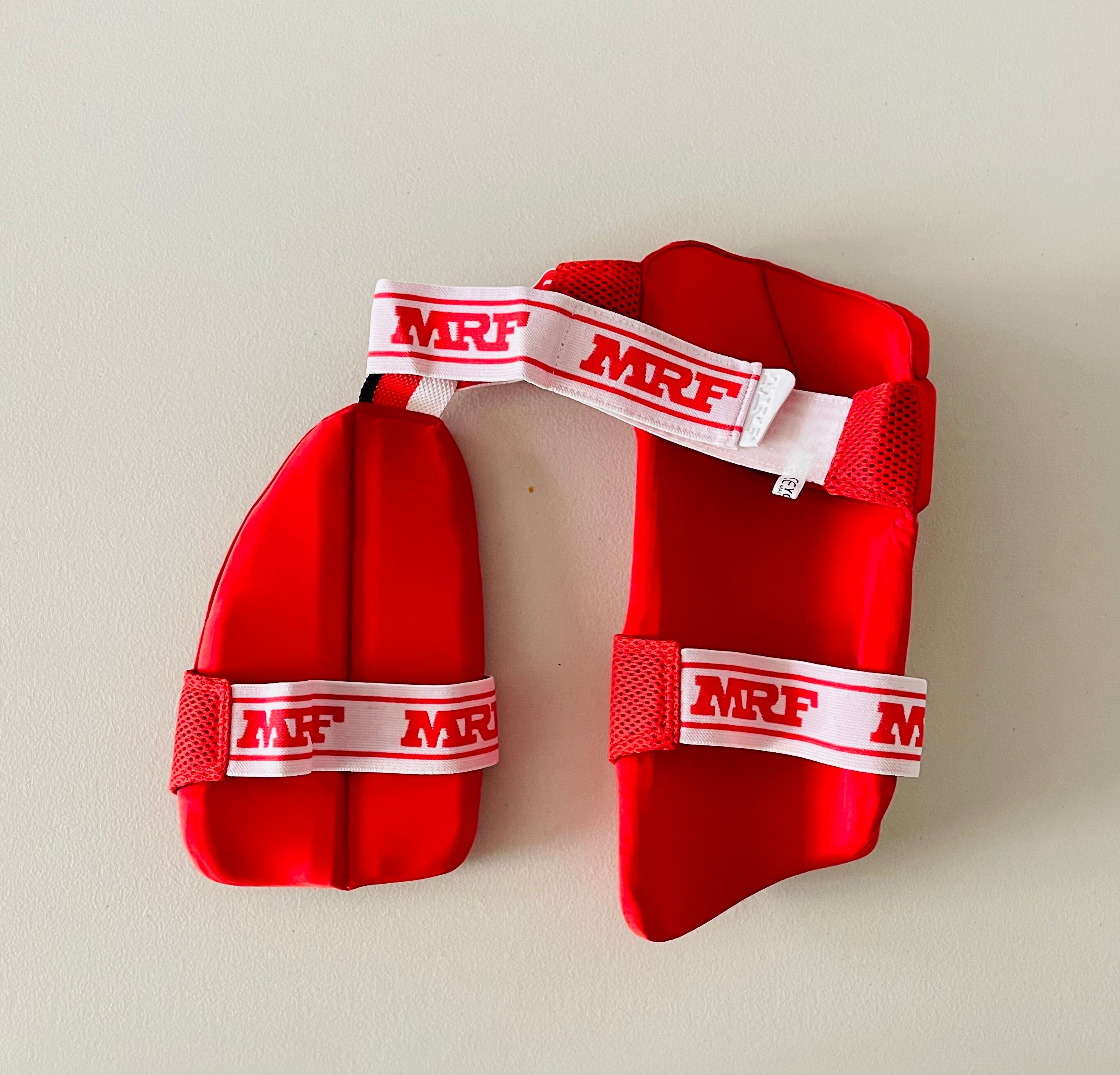 MRF Genius Conqueror Junior Youth Cricket Thigh Guards - Protective Gear for Young Cricket Players - Perfect for Practice, Matches & Training Sessions