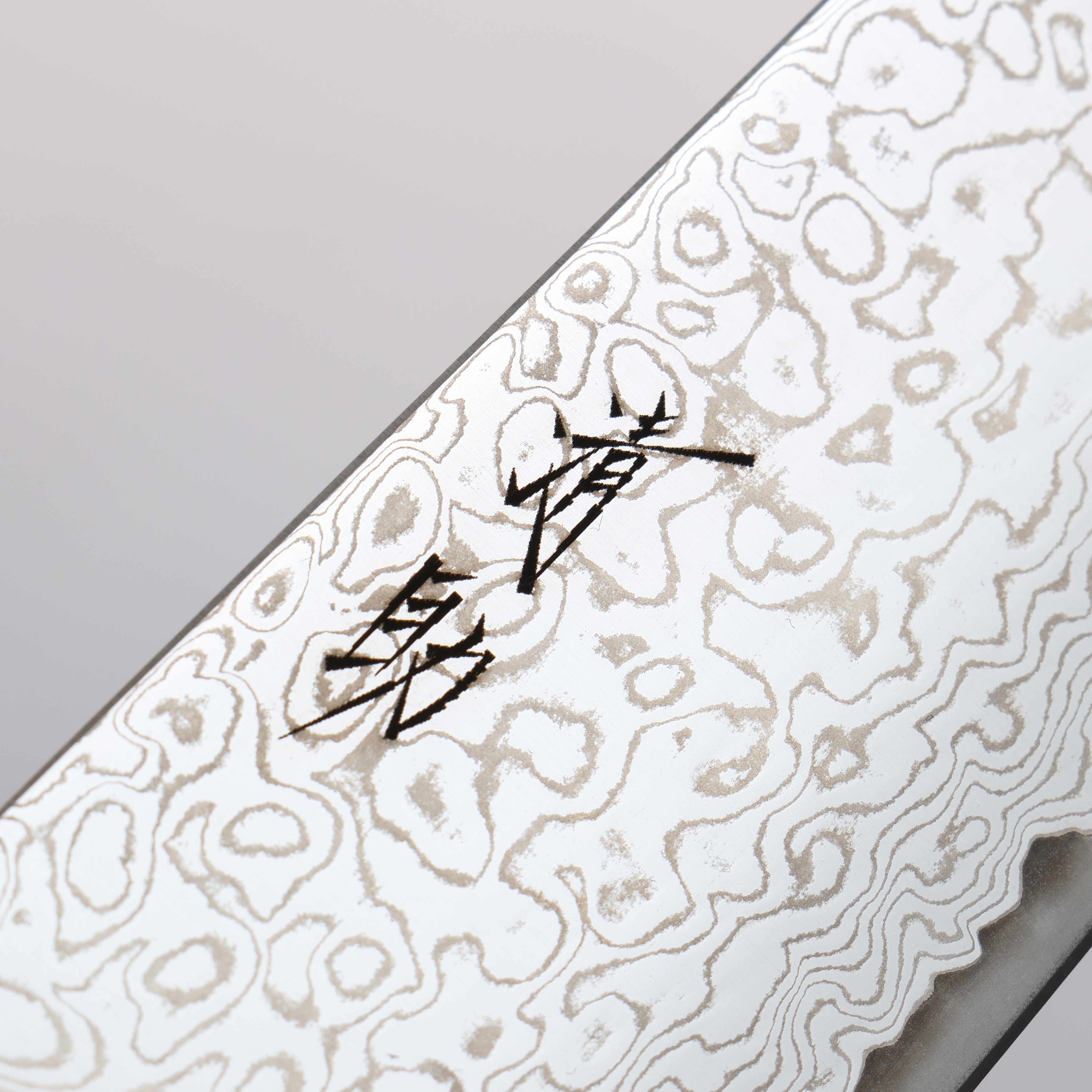 Premium AUS10 Damascus Santoku Knife 180mm - Mirrored Finish, Black Pakka Wood Handle - Japanese Kitchen Knife for Professional Chefs & Home Cooking - Perfect for Slicing, Dicing & Chopping Vegetables, Meat & Fish