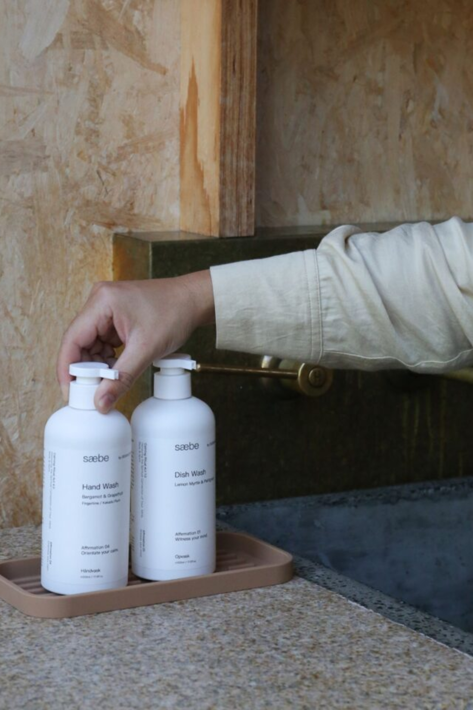 Bergamot & Grapefruit Scented Antibacterial Hand Soap - 16.9oz/500ml Refillable Bottle for Kitchen, Bathroom & Office Use