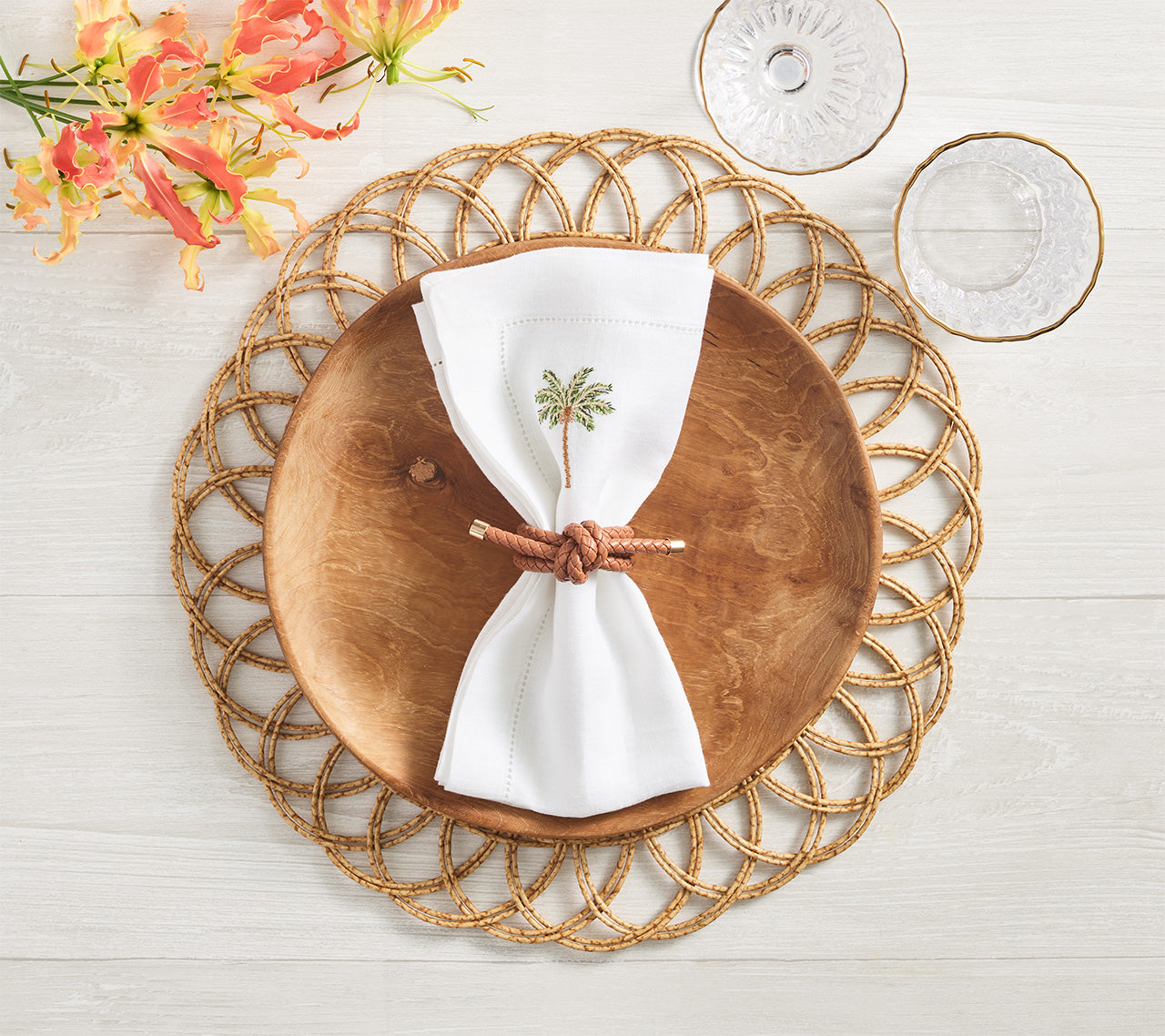 Alfresco Placemats - Waterproof Outdoor Dining Mats for Picnics, BBQs & Patio Use - Set of 4 Durable Table Mats for Summer Entertaining