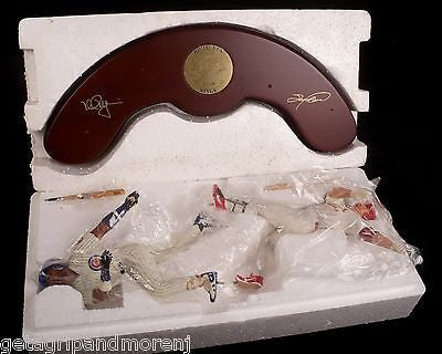 Vintage 1998 MLB Home Run Kings Mark McGwire & Sammy Sosa Collectible Figures - Baseball Memorabilia for Fans & Sports Collectors - Perfect for Display in Man Cave, Sports Room or Office Decor