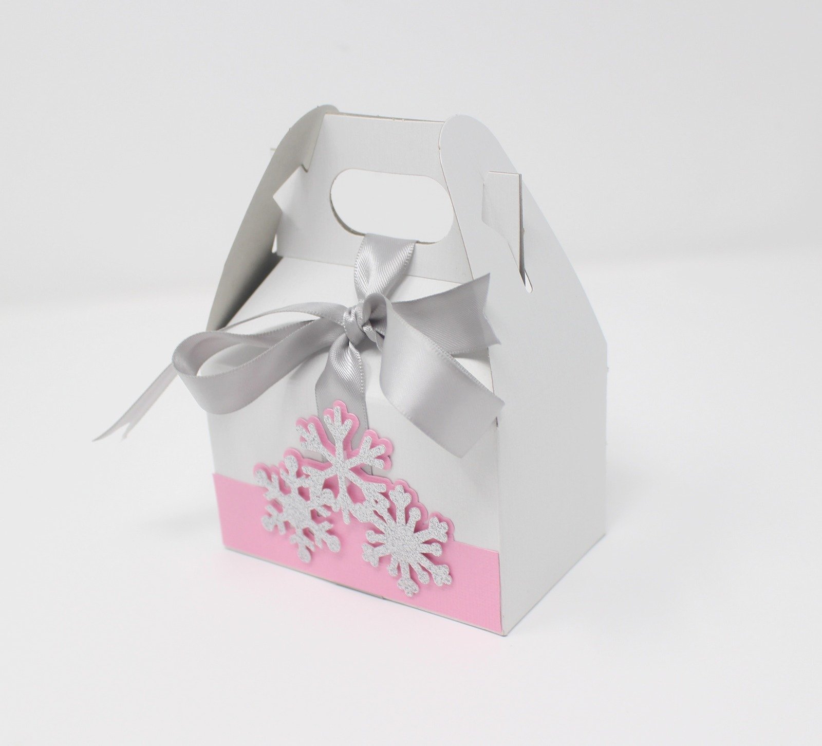 10-Pack Snowflake Favor Boxes - Winter Themed Light Pink & Silver Gable Gift Boxes for Christmas Party Favors, Wedding Decorations & Holiday Gift Wrapping